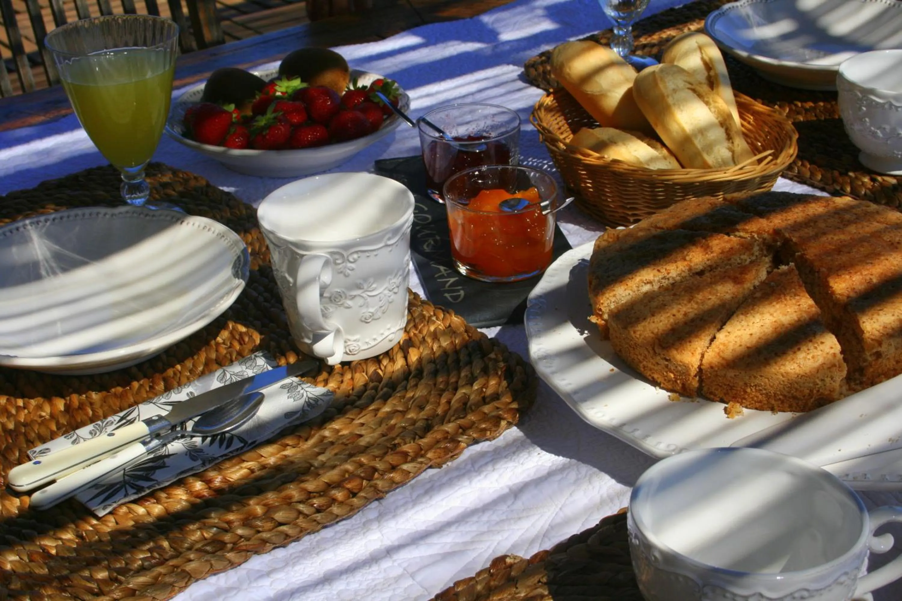 Continental breakfast in La Rolandie Haute