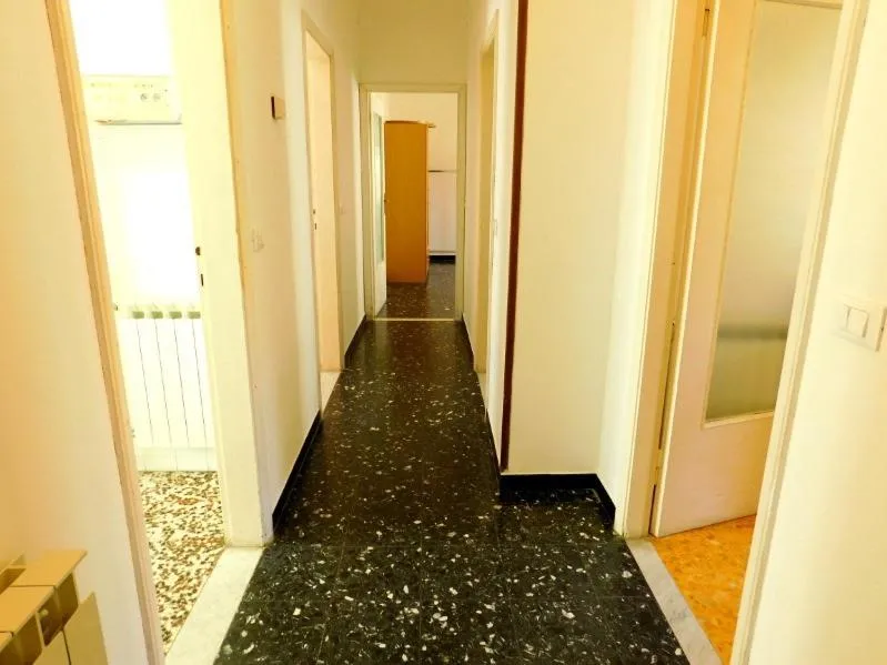 silent apartment, levanto
