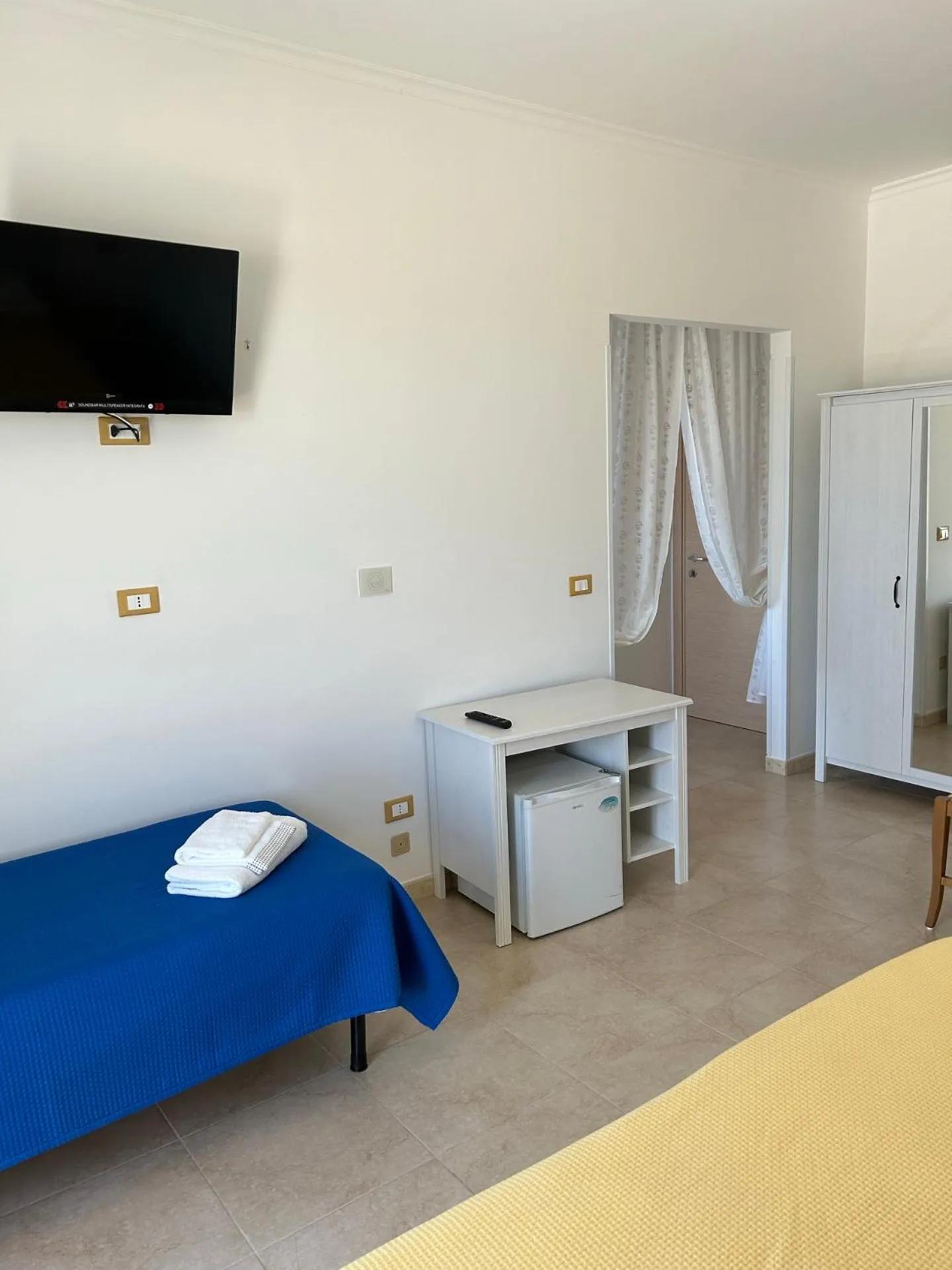 Bedroom, Bed in Hotel Corallo