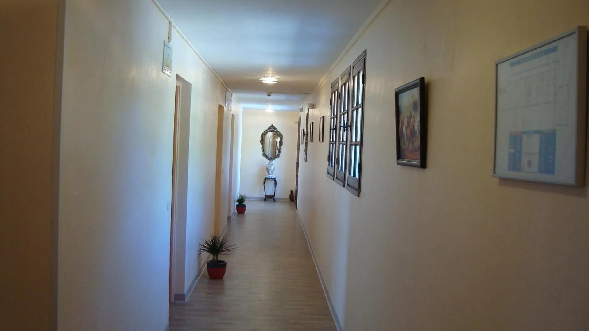 Decorative detail in Hôtel de la Poste Piscine