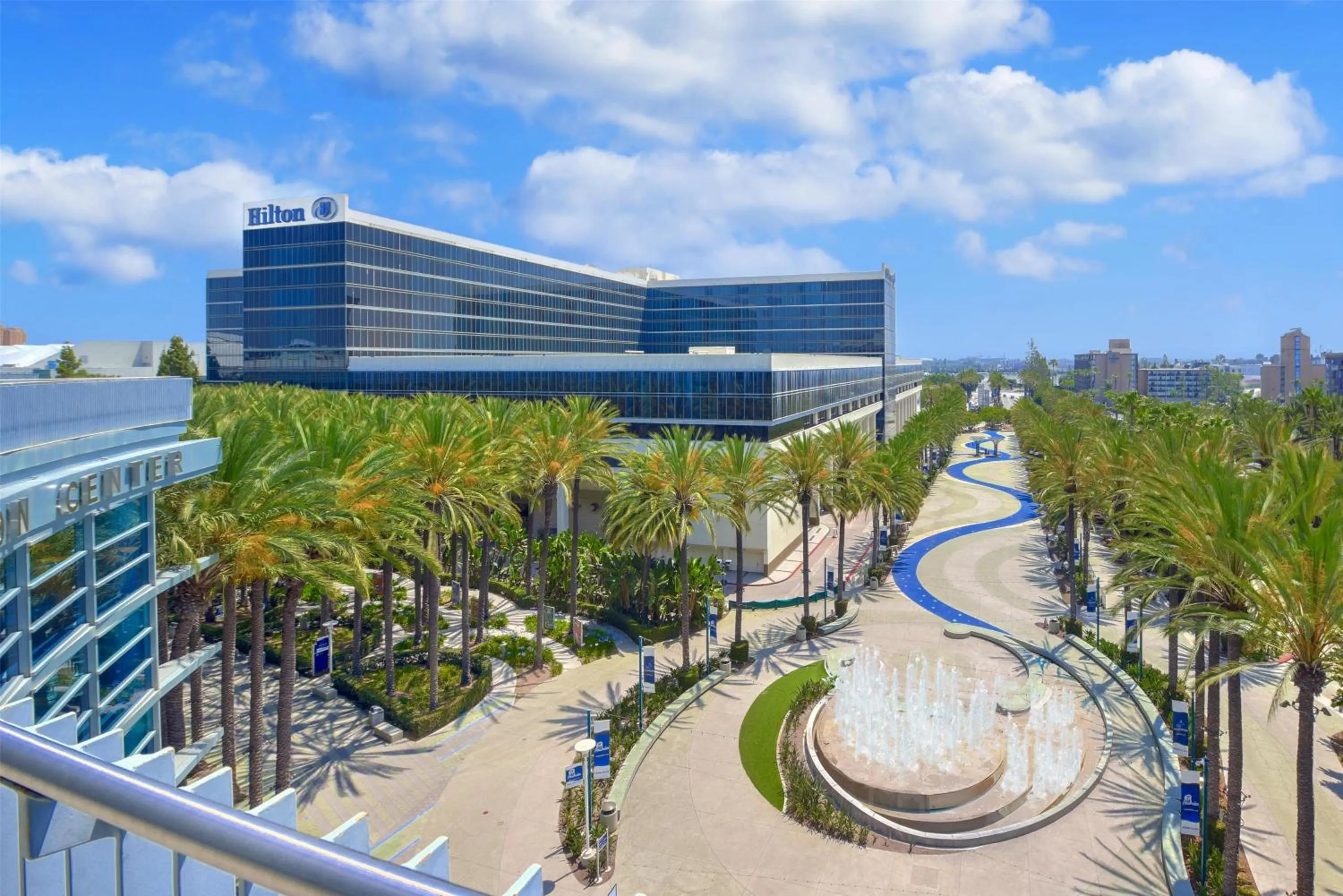 Property building in Hilton Anaheim