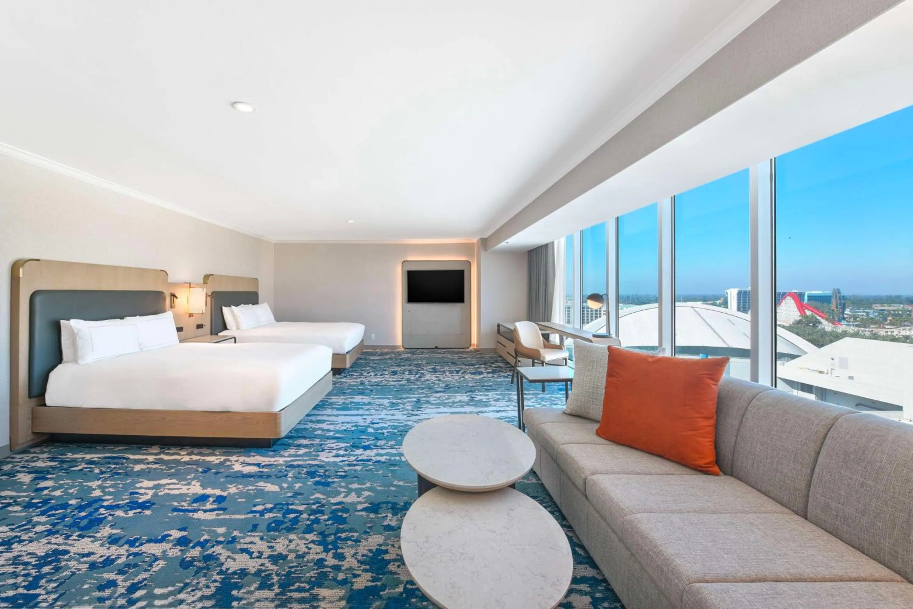 Bed in Hilton Anaheim