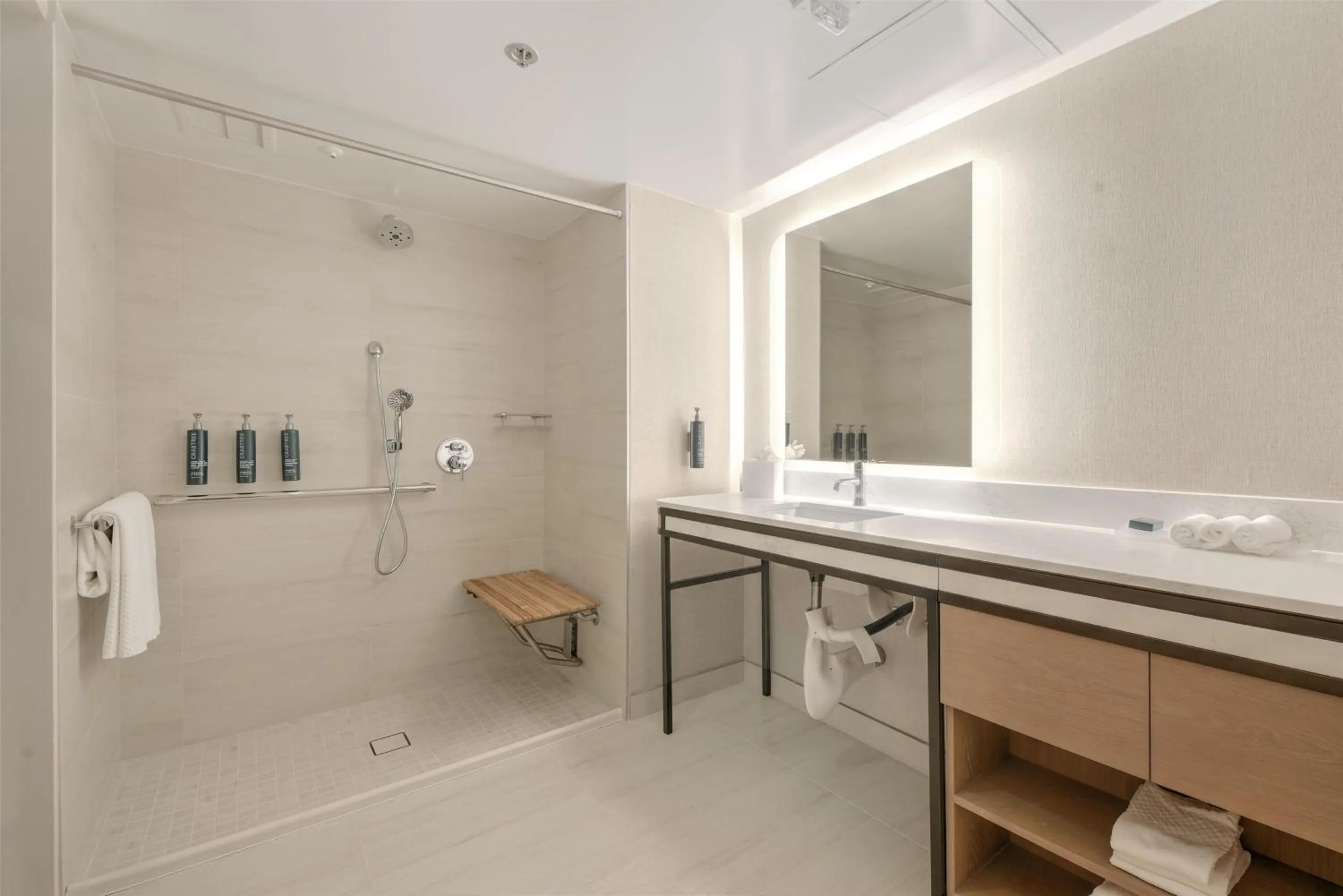 Bathroom in Hilton Anaheim