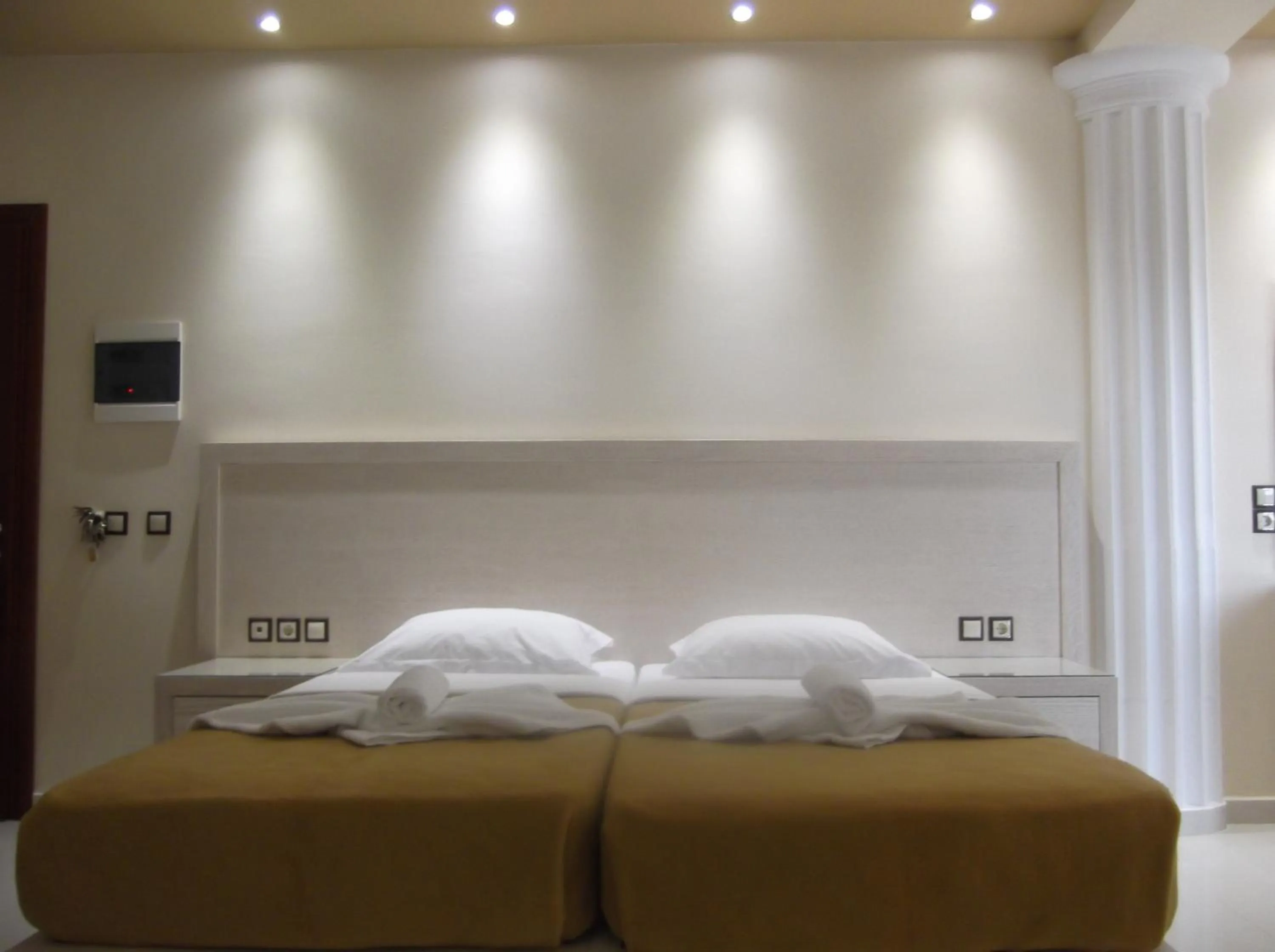 Bed in Mariana Hotel