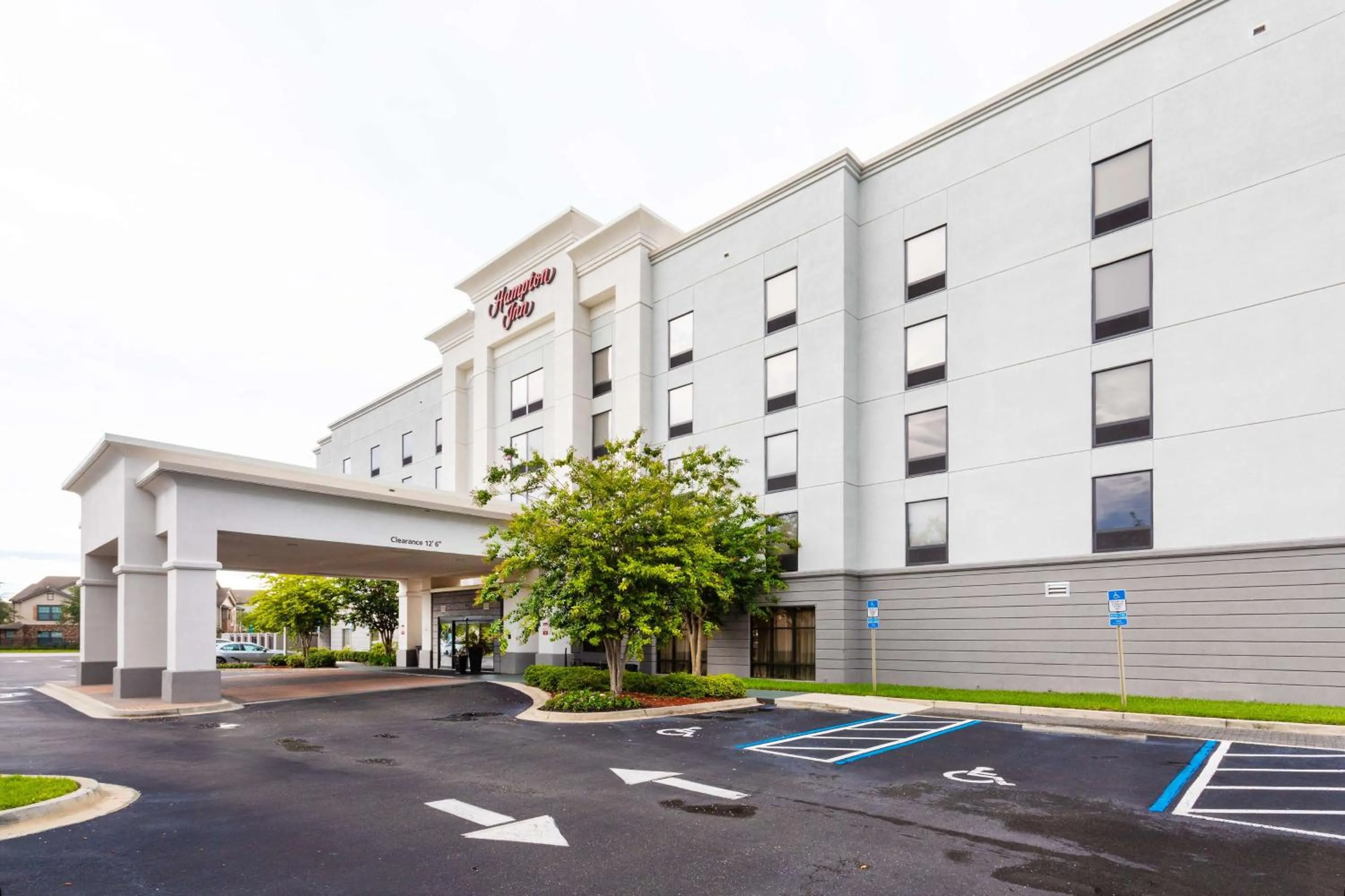 Property building in Hampton Inn Jacksonville-I-295 East/Baymeadows