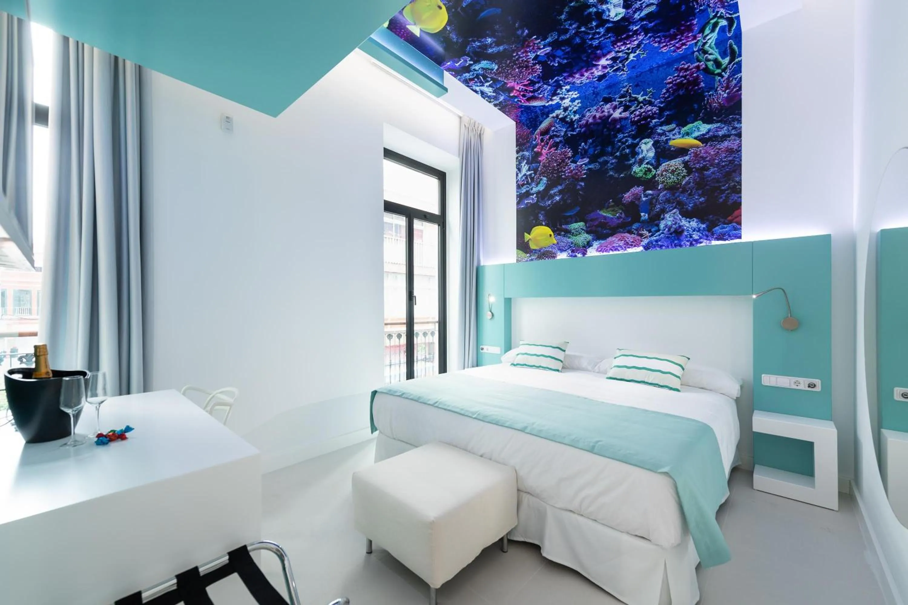 Photo of the whole room, Bed in HD Acuario Lifestyle