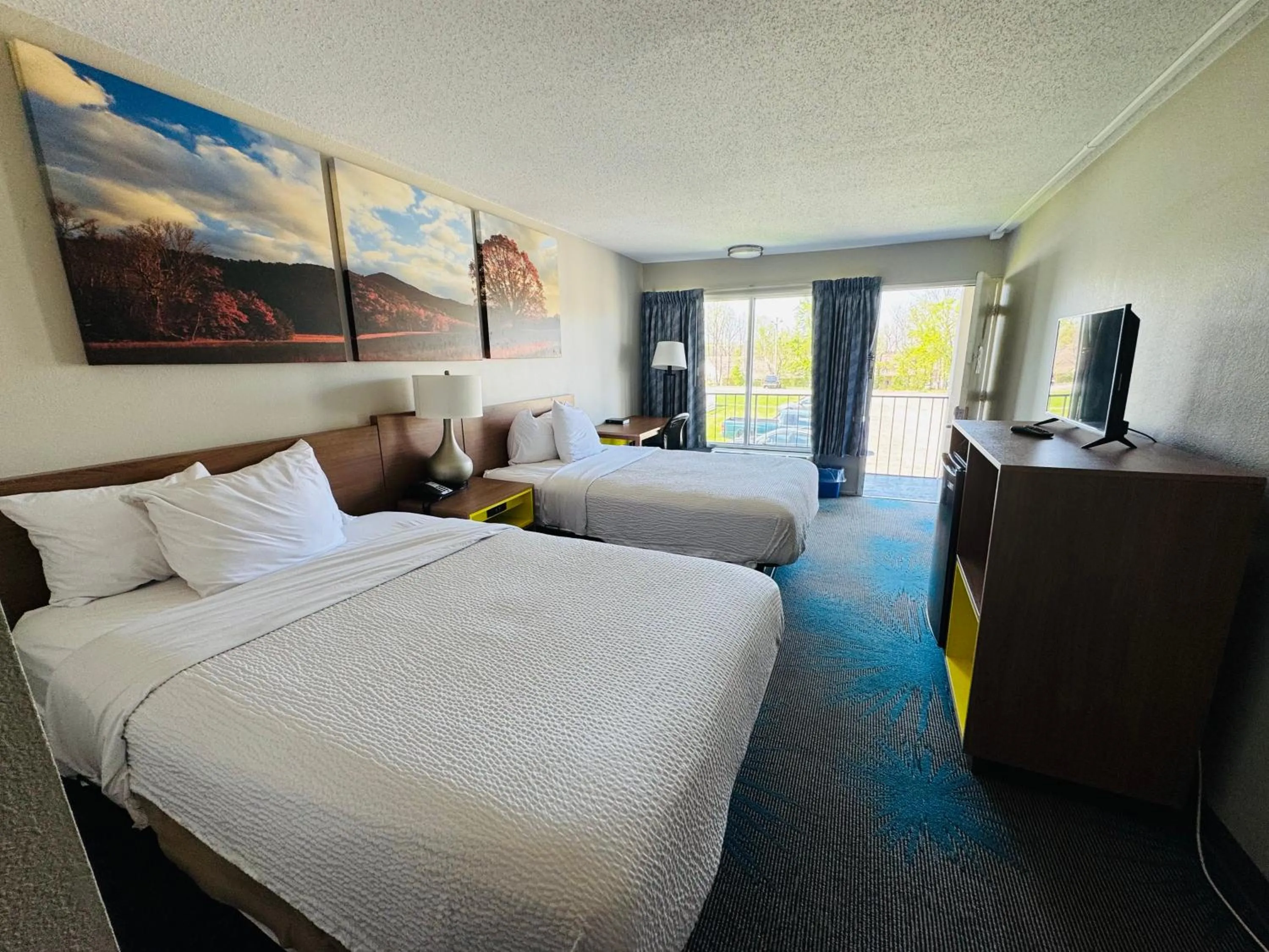 Bed in Rodeway Inn Owensboro South