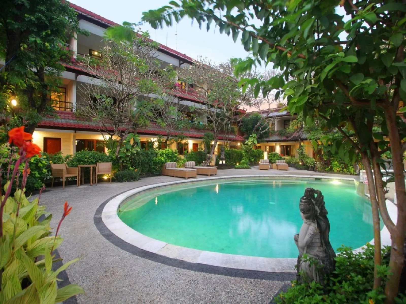 Swimming pool in AlamKulkul Boutique Resort