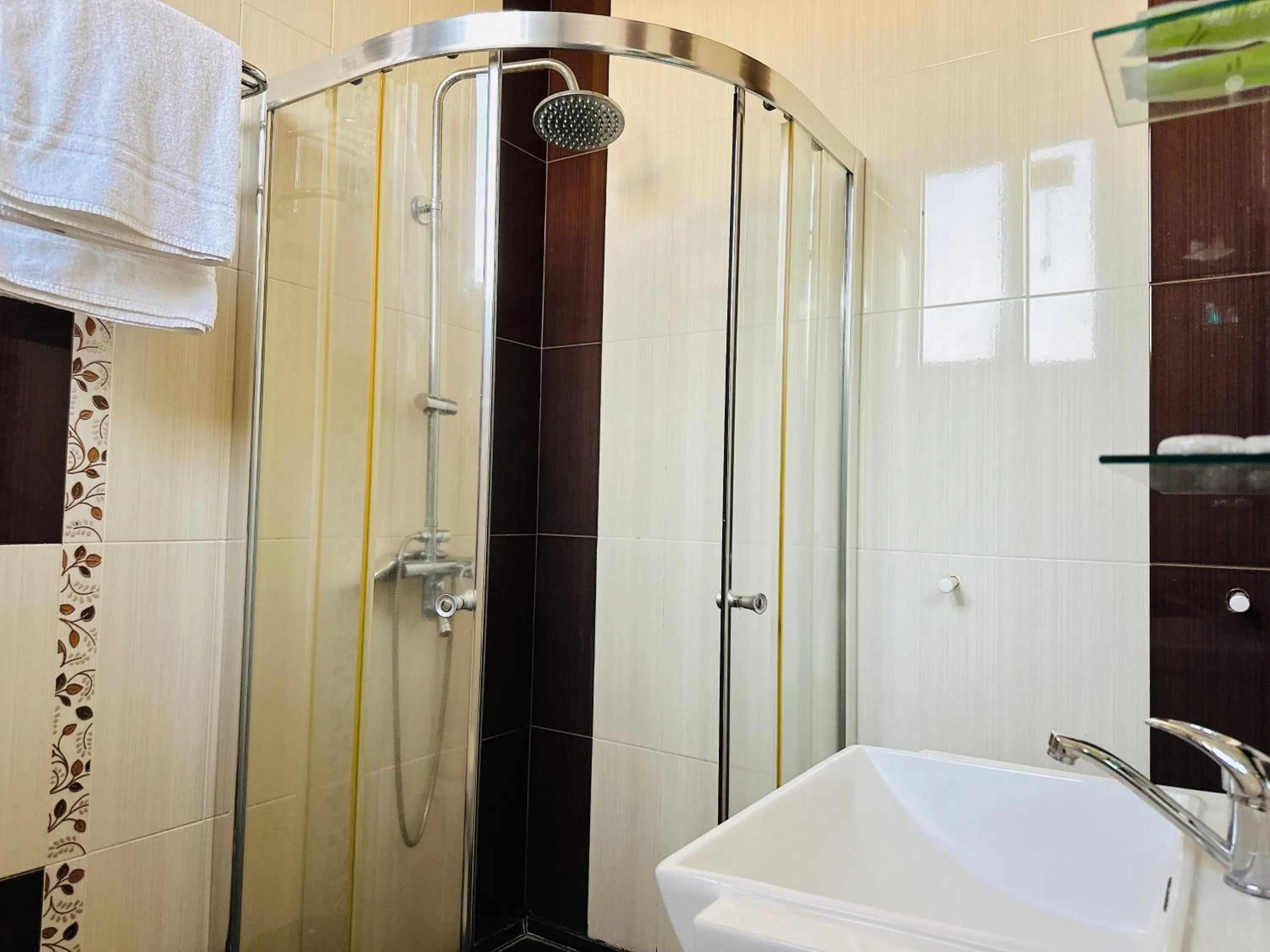 Bathroom in SD Hotel