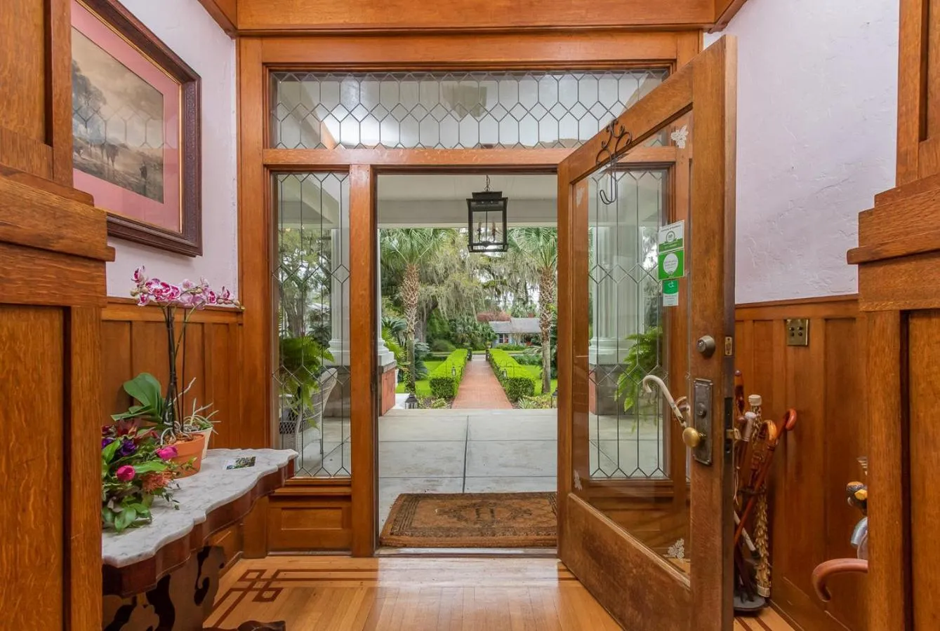 Herlong Mansion Bed & Breakfast