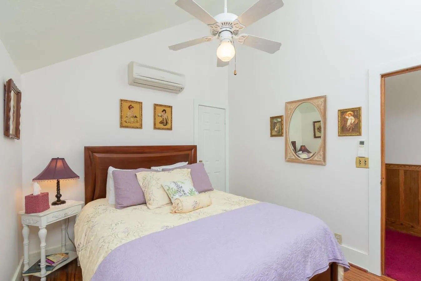 Bedroom, Bed in Herlong Mansion Bed & Breakfast