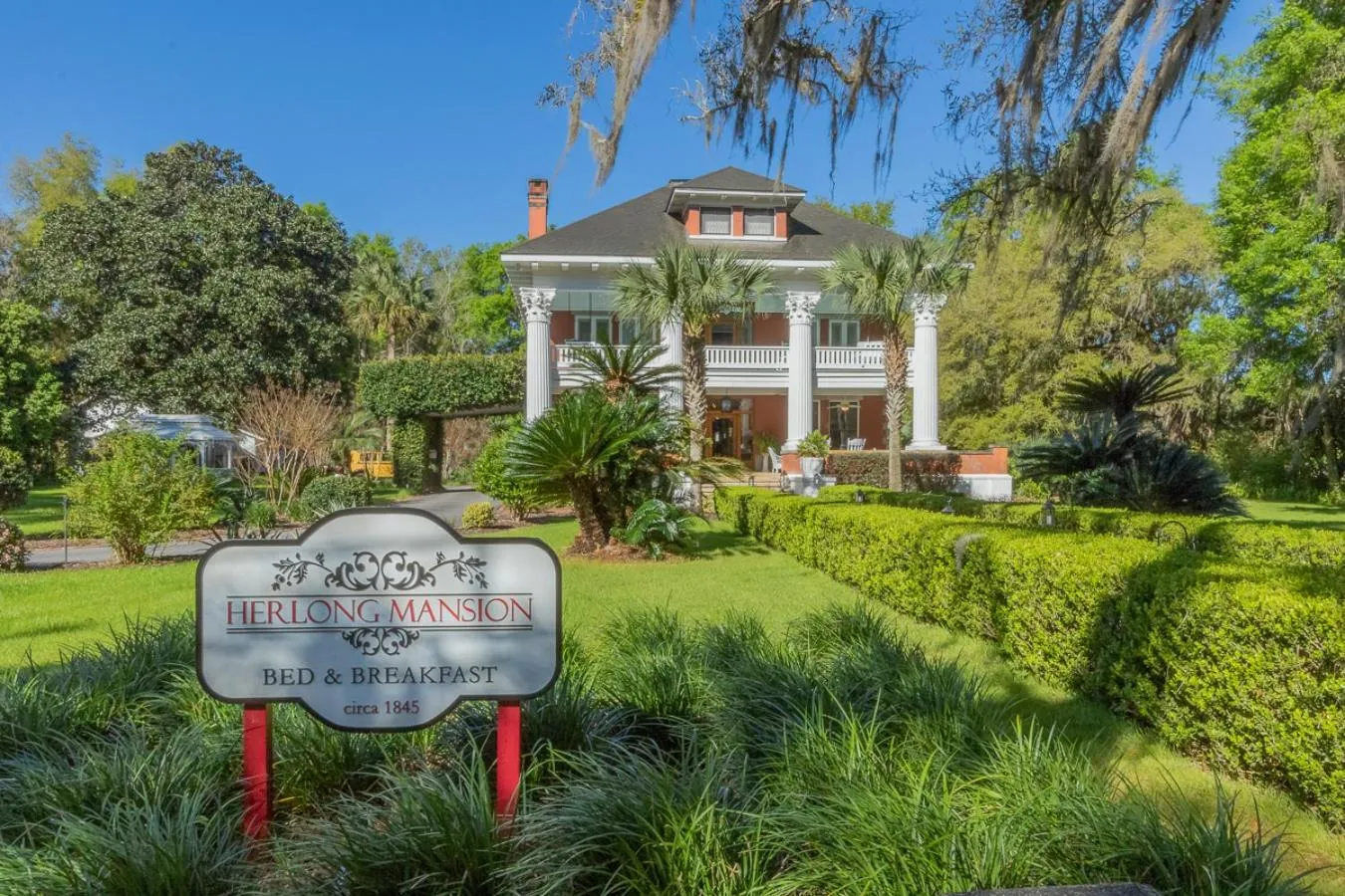 Herlong Mansion Bed & Breakfast