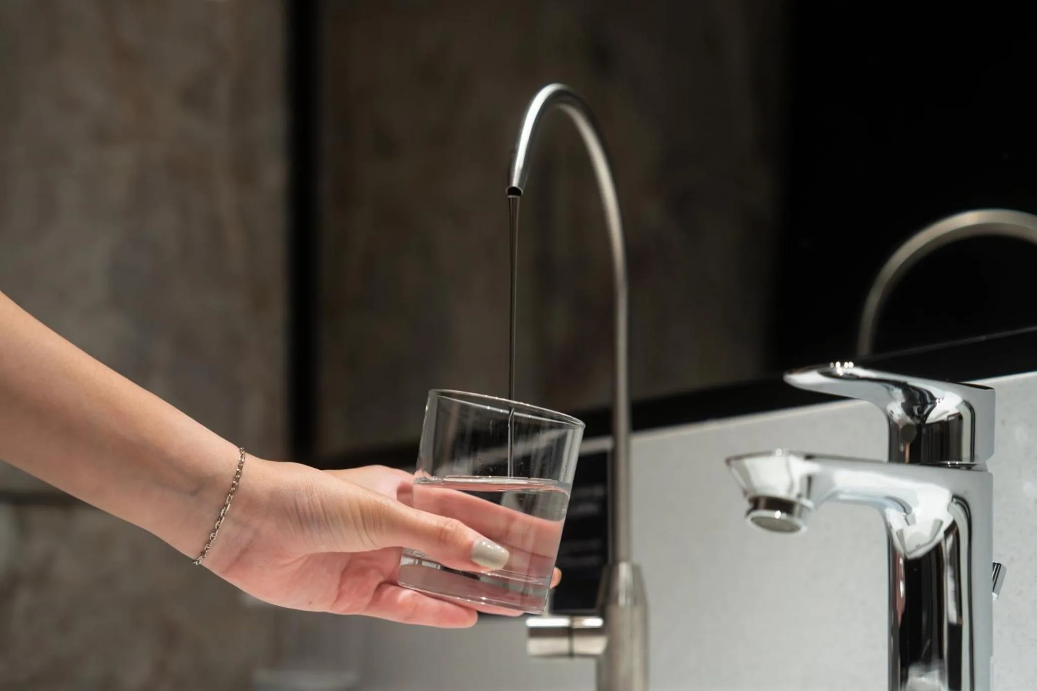 Bathroom in voco Orchard Singapore by IHG