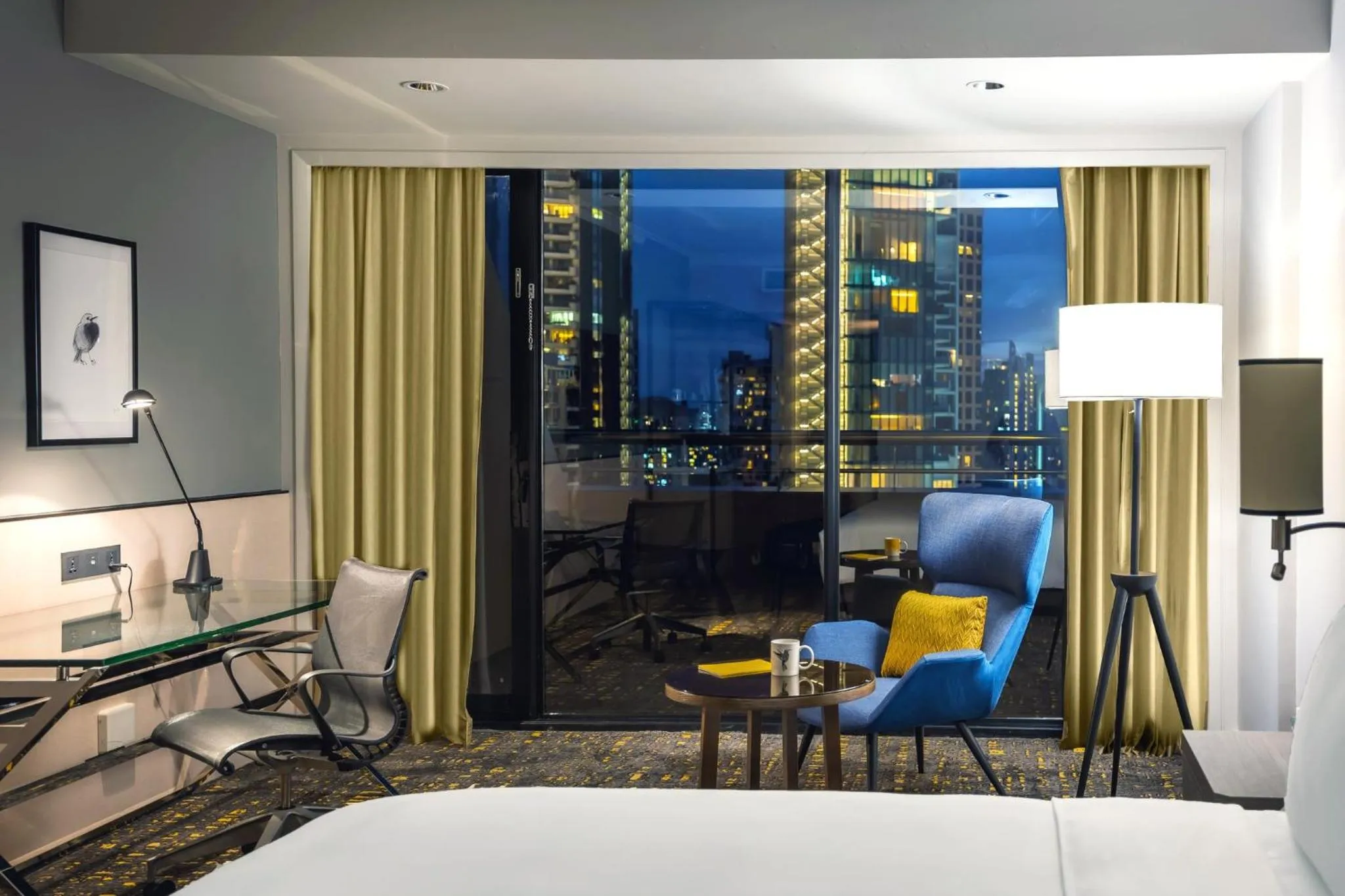 Photo of the whole room, Bed in voco Orchard Singapore by IHG