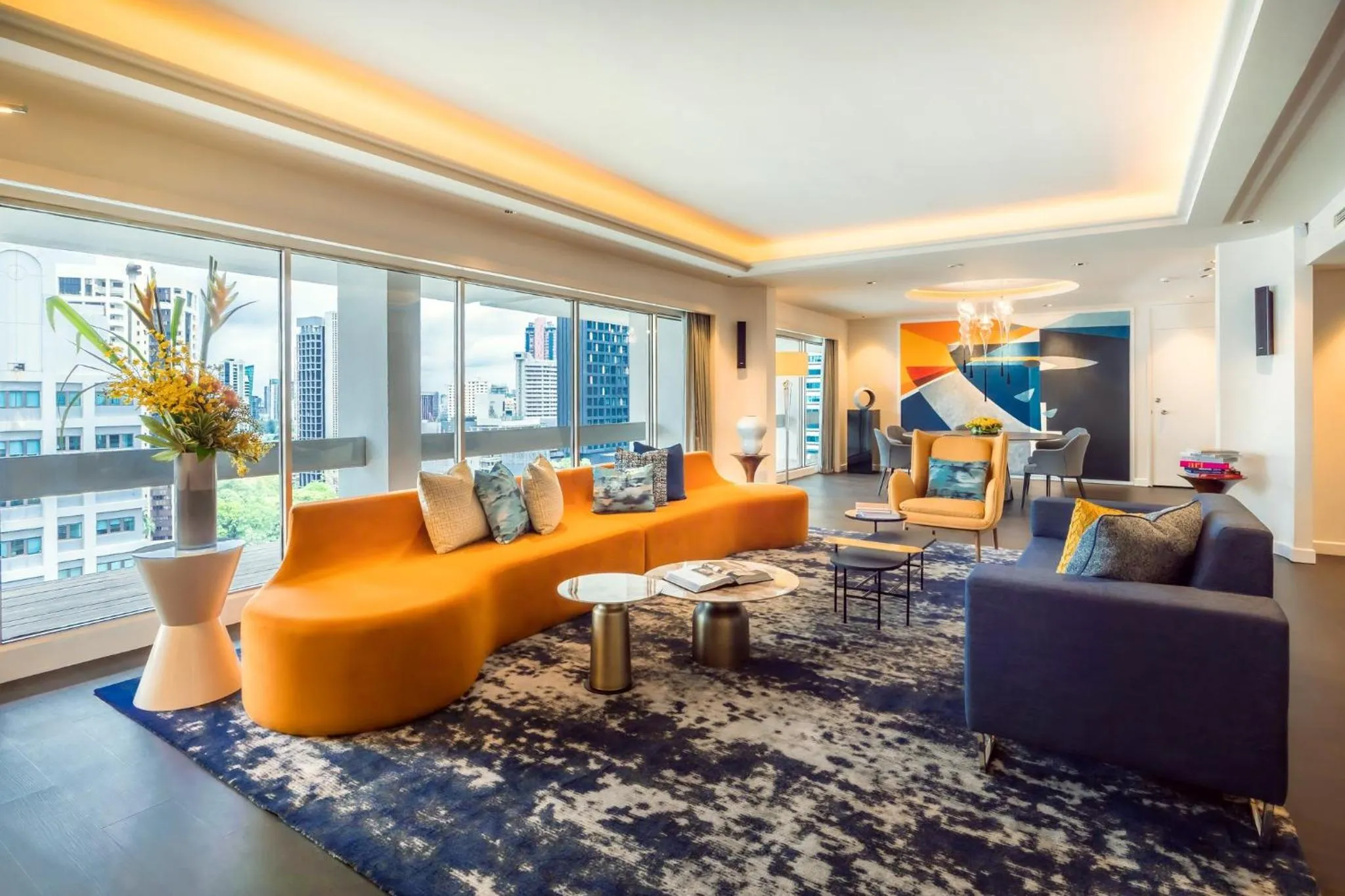 Photo of the whole room in voco Orchard Singapore by IHG