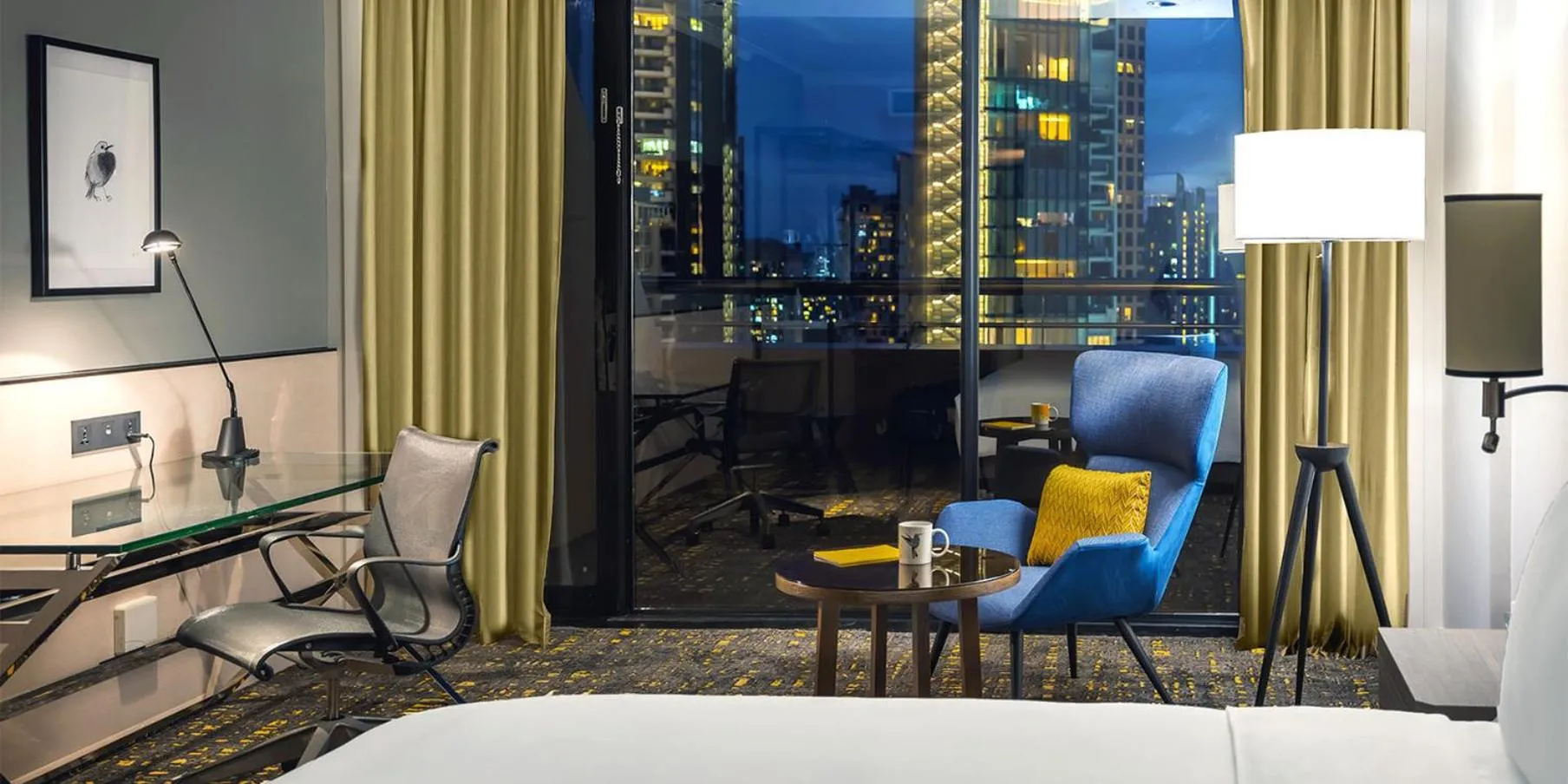 Photo of the whole room, Bed in voco Orchard Singapore by IHG