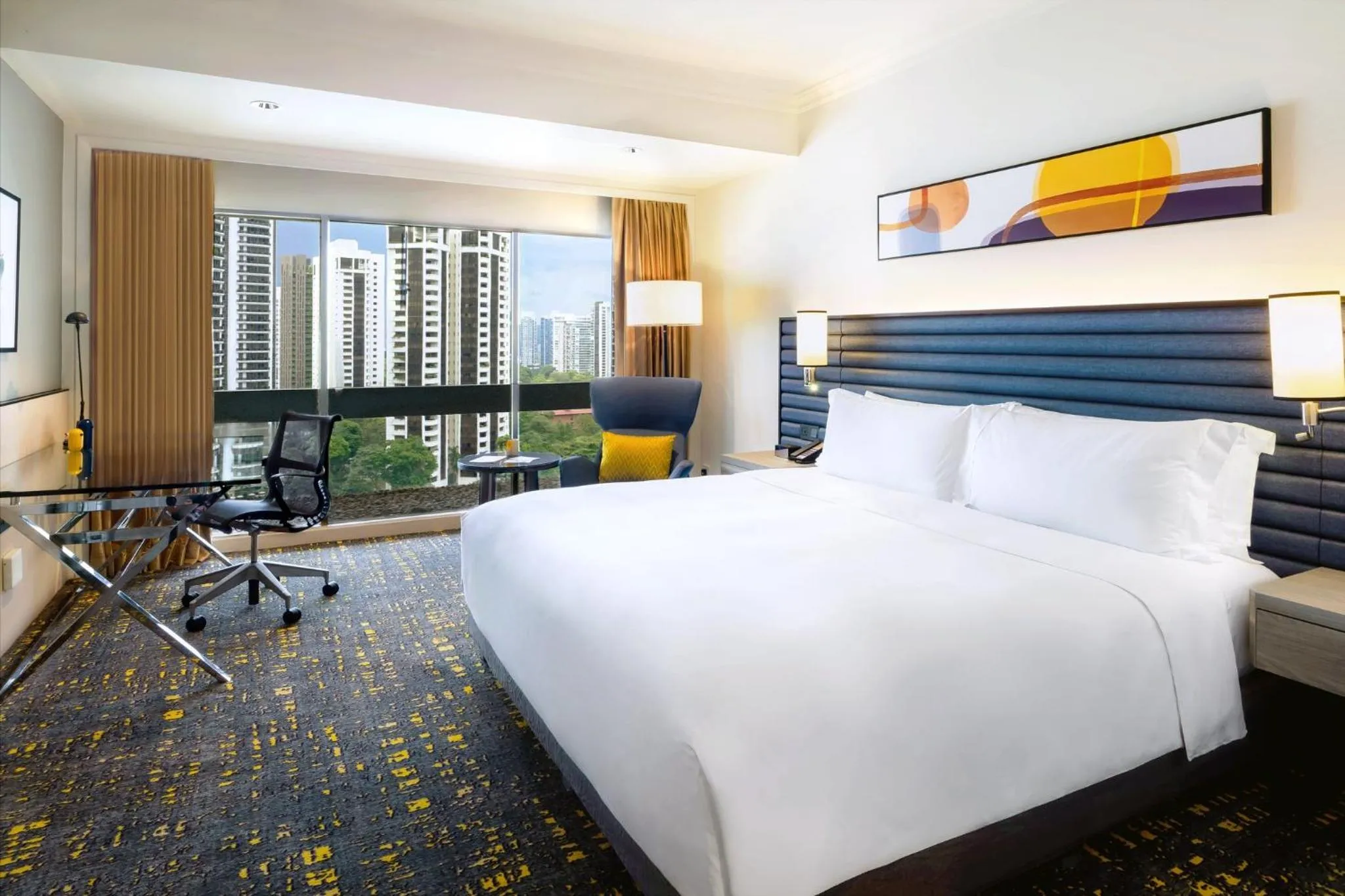 Photo of the whole room, Bed in voco Orchard Singapore by IHG