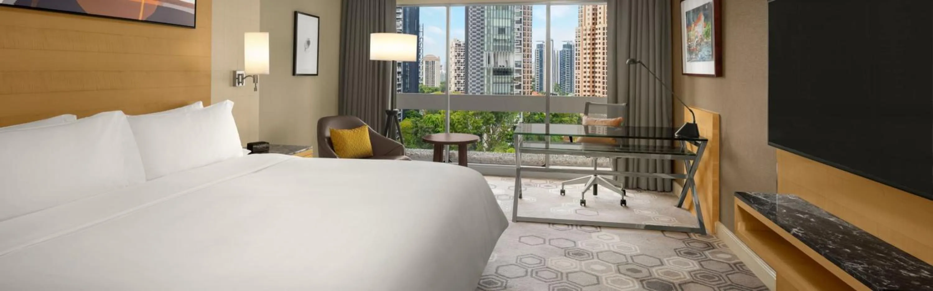 Photo of the whole room, Bed in voco Orchard Singapore by IHG