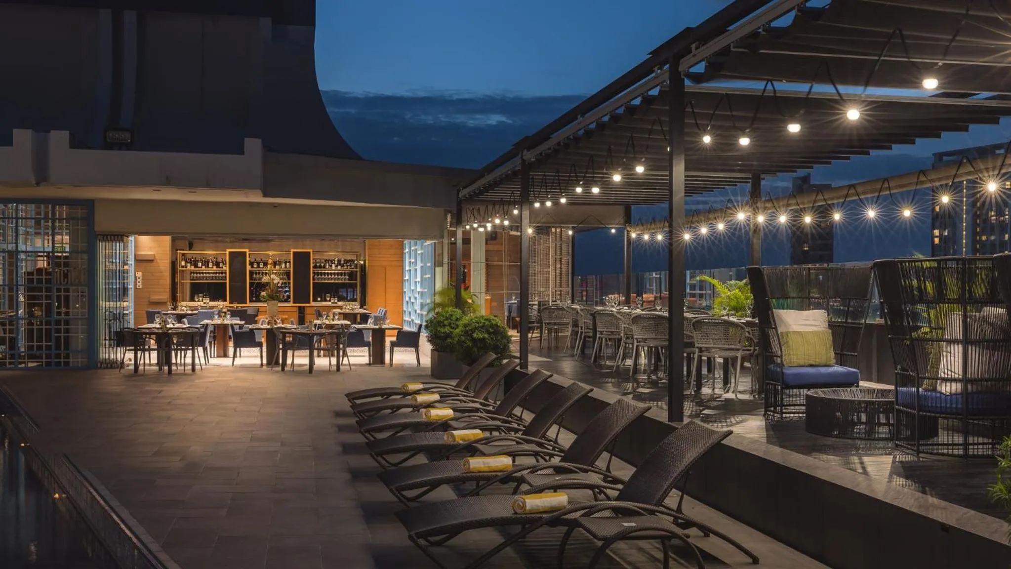 Restaurant/places to eat in voco Orchard Singapore by IHG