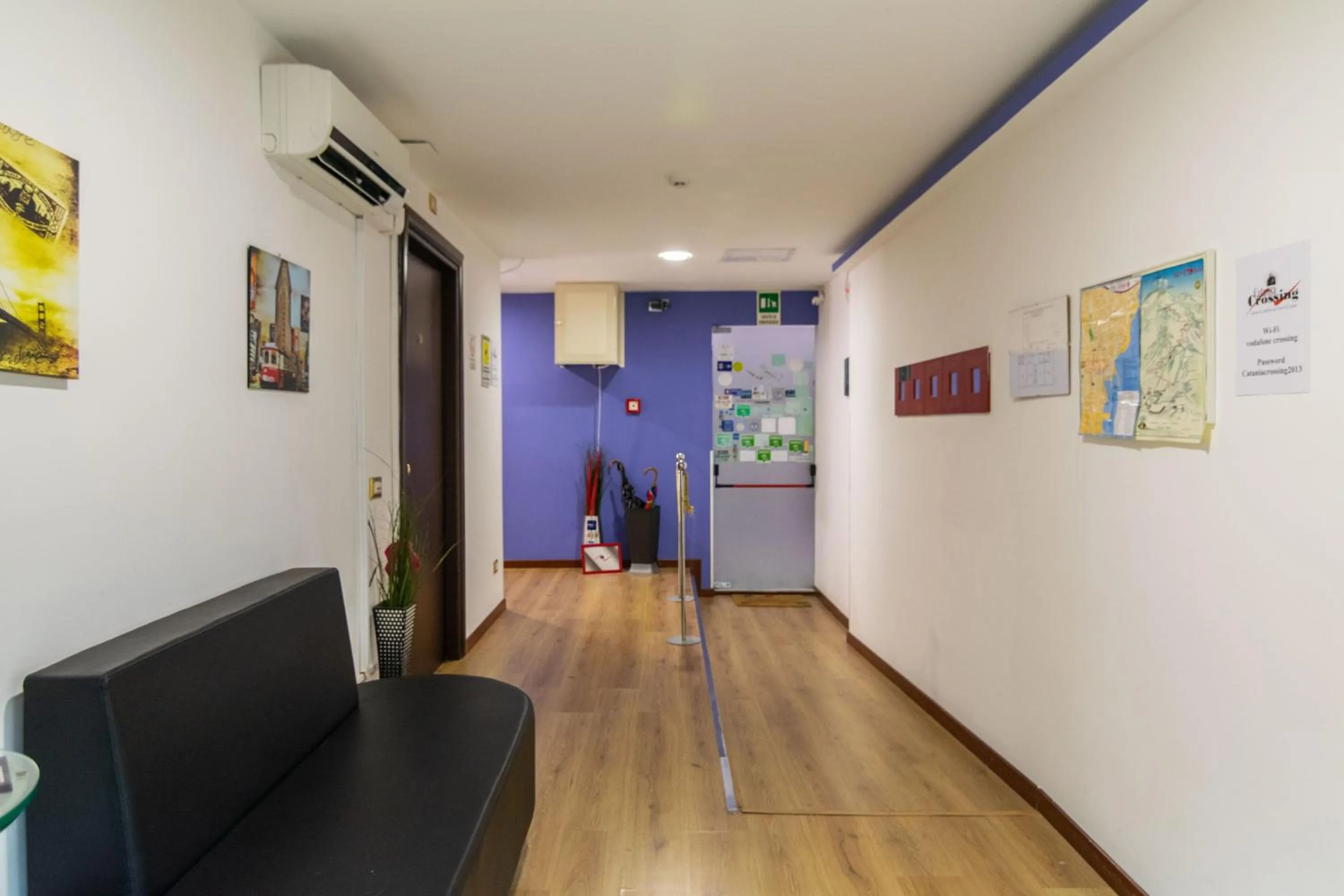 Seating area in Catania Crossing B&B - Rooms & Comforts