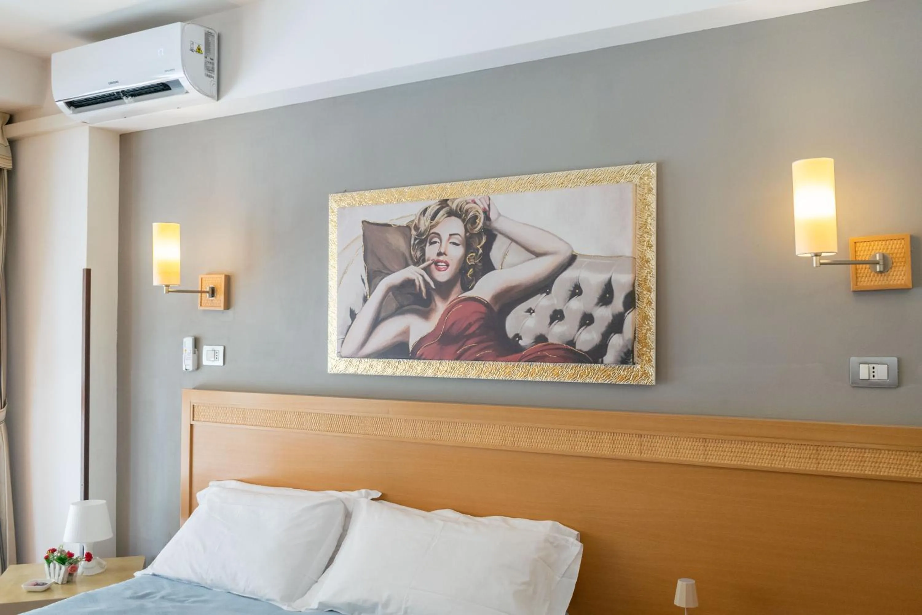 Bedroom, Bed in Catania Crossing B&B - Rooms & Comforts