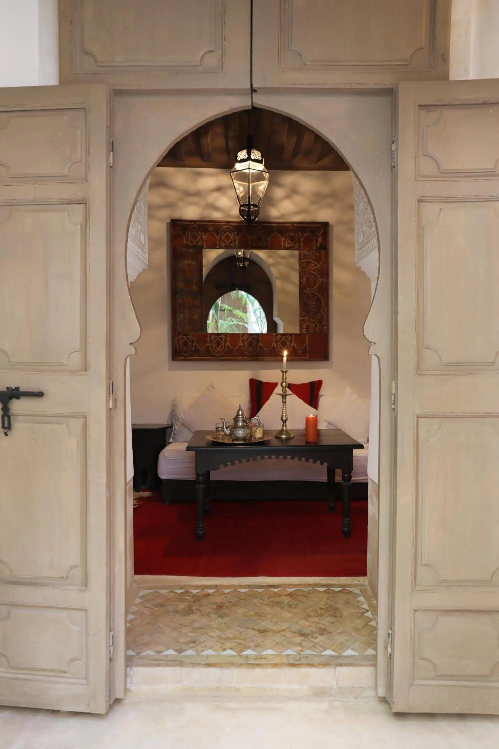 Living room, Bed in Dar Akal