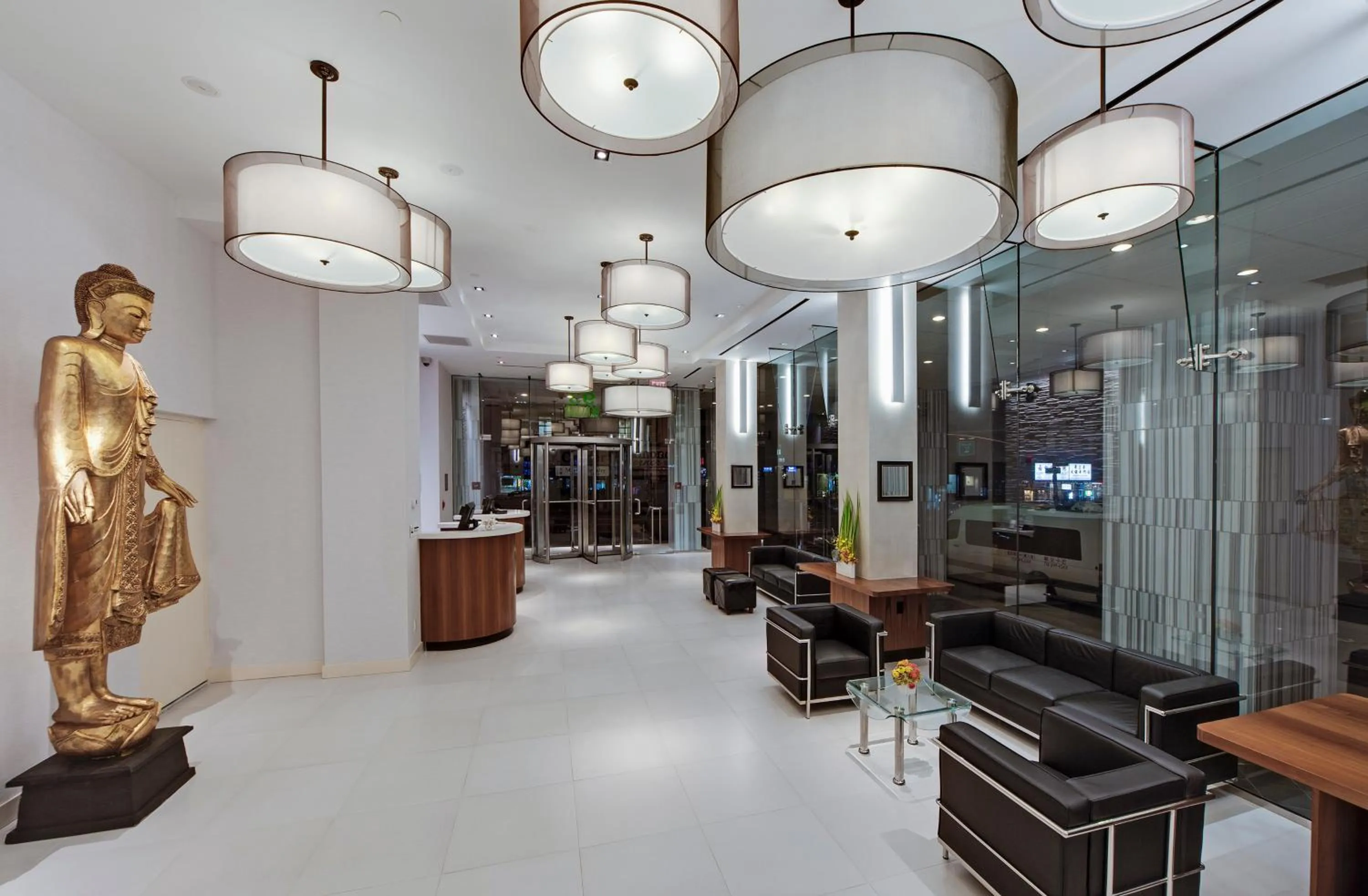 Lobby or reception in Wyndham Garden Chinatown