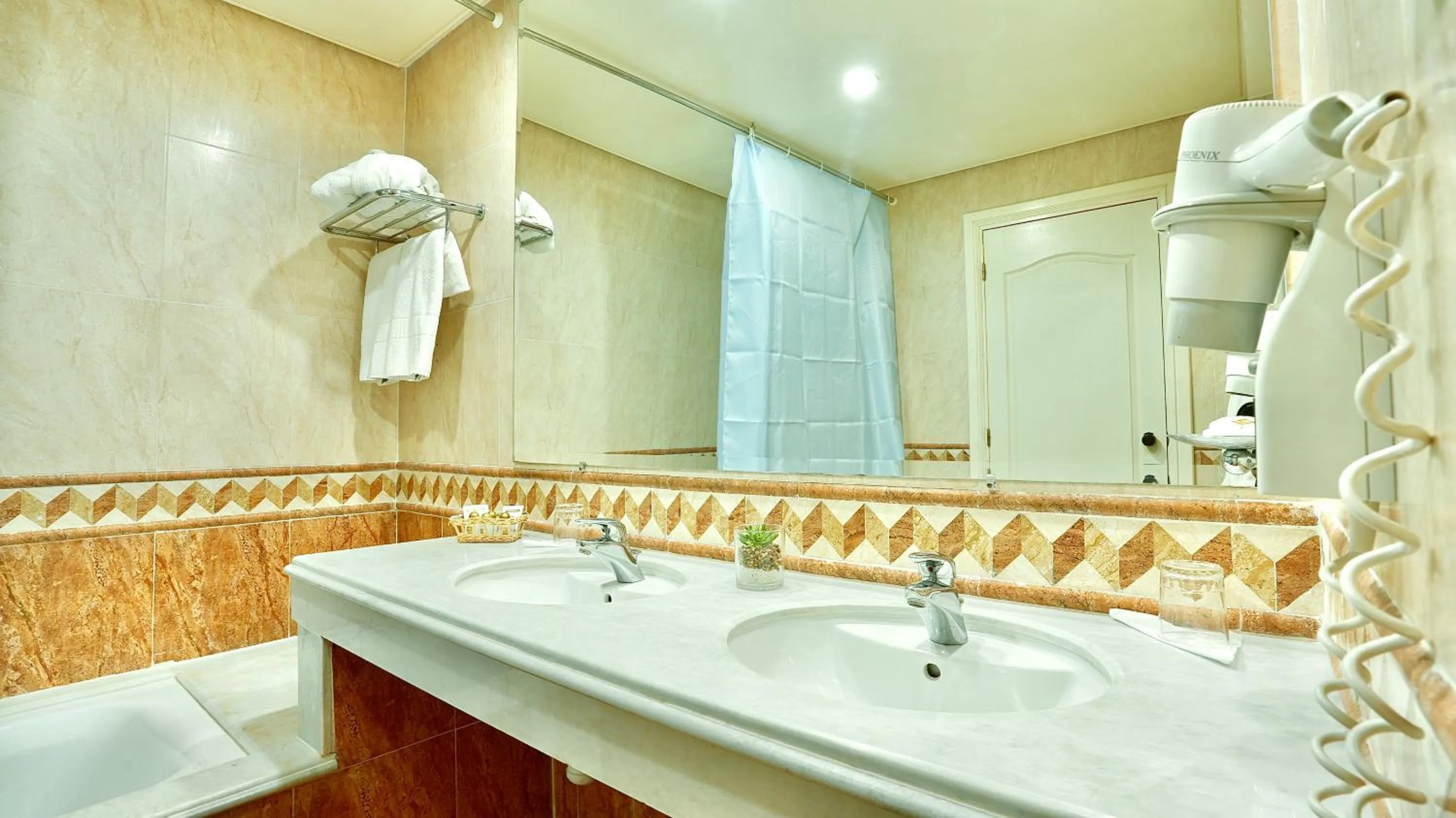 Bathroom in Hotel Menzeh Dalia