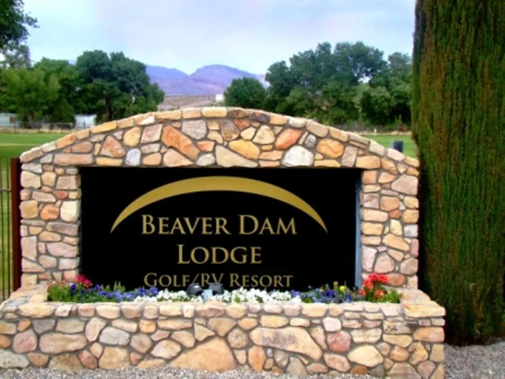 Day in Historic Beaver Dam Lodge, Golf & RV Resort