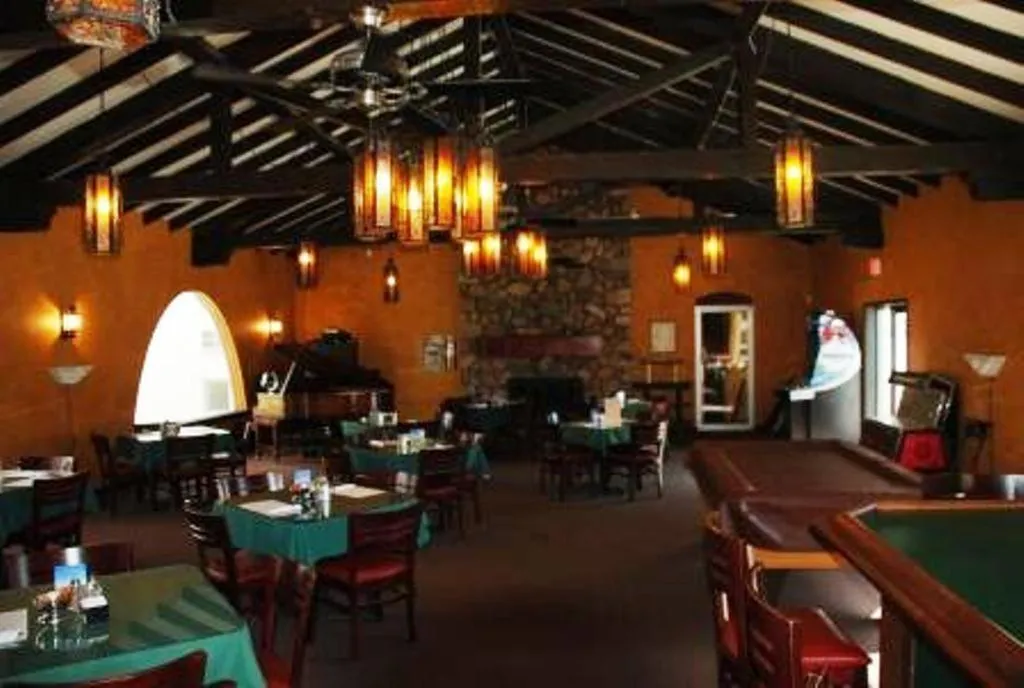 Day in Historic Beaver Dam Lodge, Golf & RV Resort