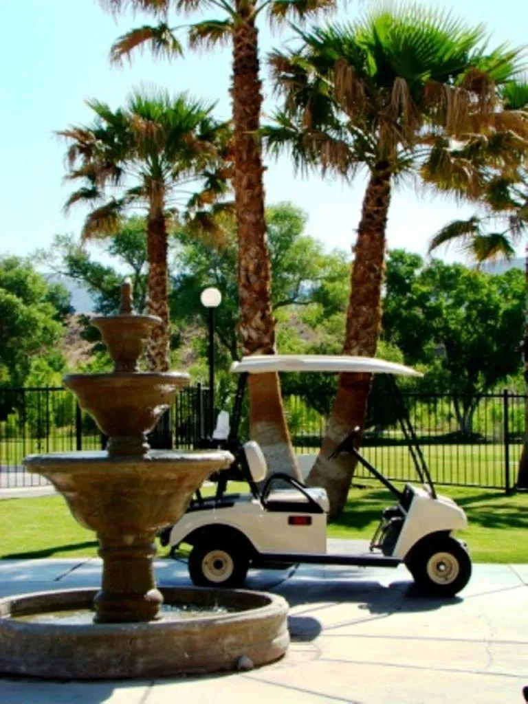 Day in Historic Beaver Dam Lodge, Golf & RV Resort