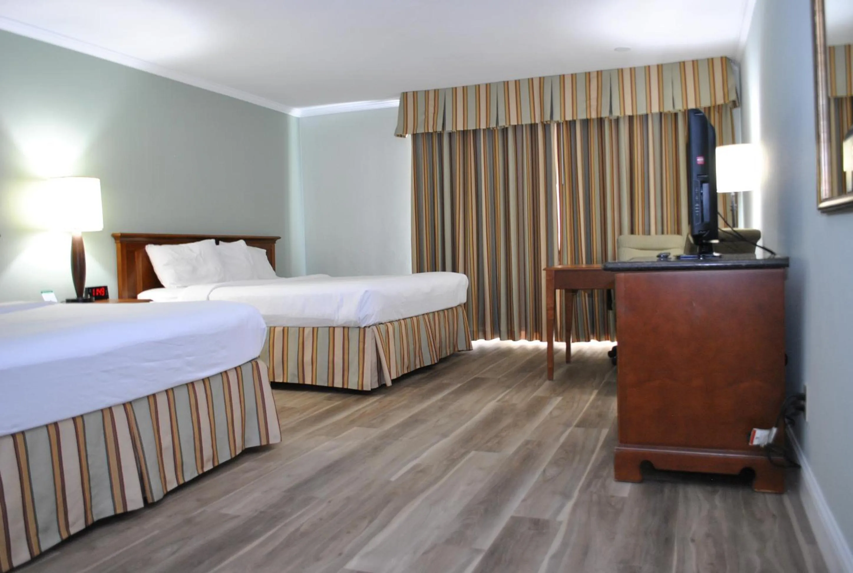 Bedroom, Bed in Hotel Piccadilly