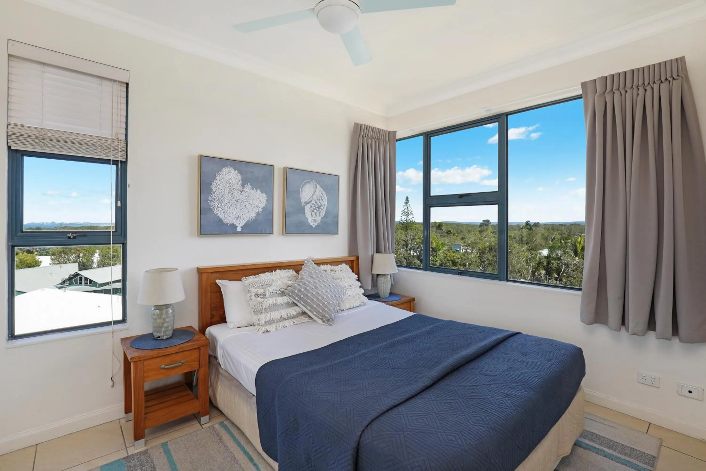 Bedroom, Bed in Santorini Twin Waters
