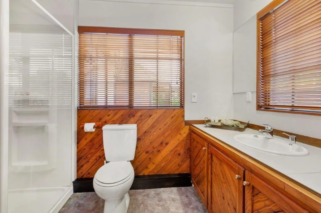 Bathroom in Chartré Manor B&B