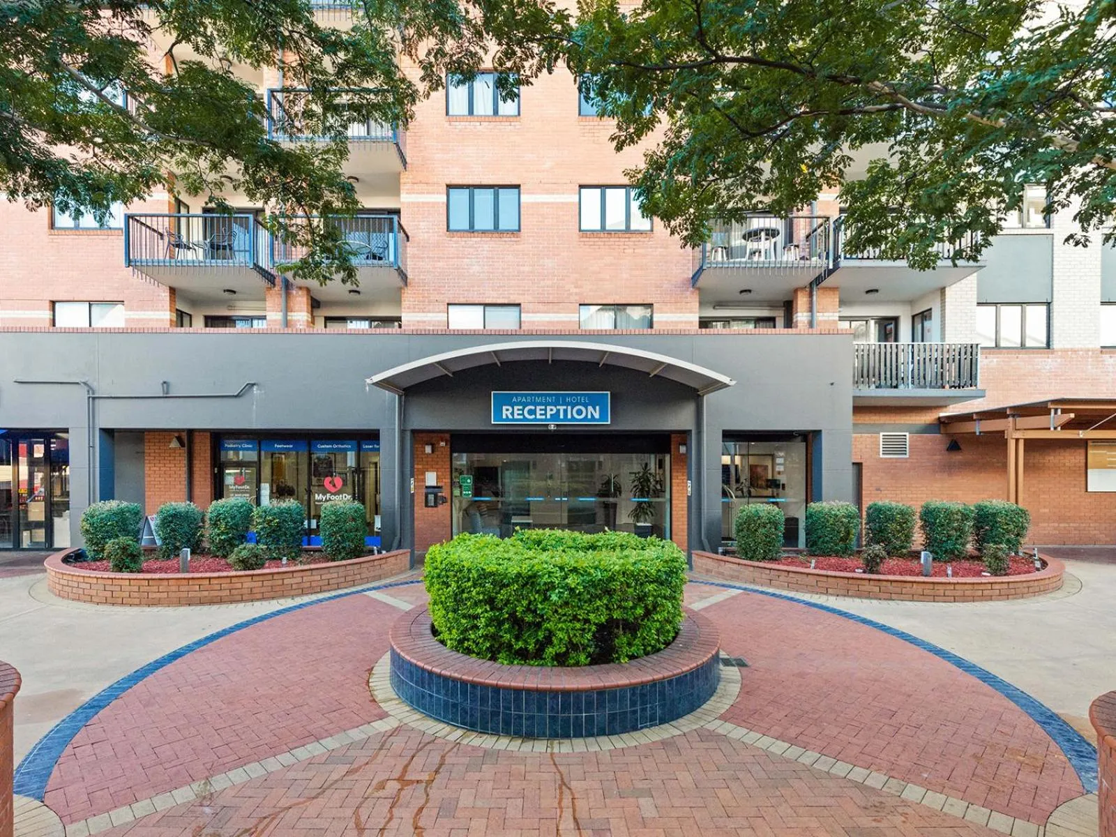 Central Brunswick Apartment Hotel