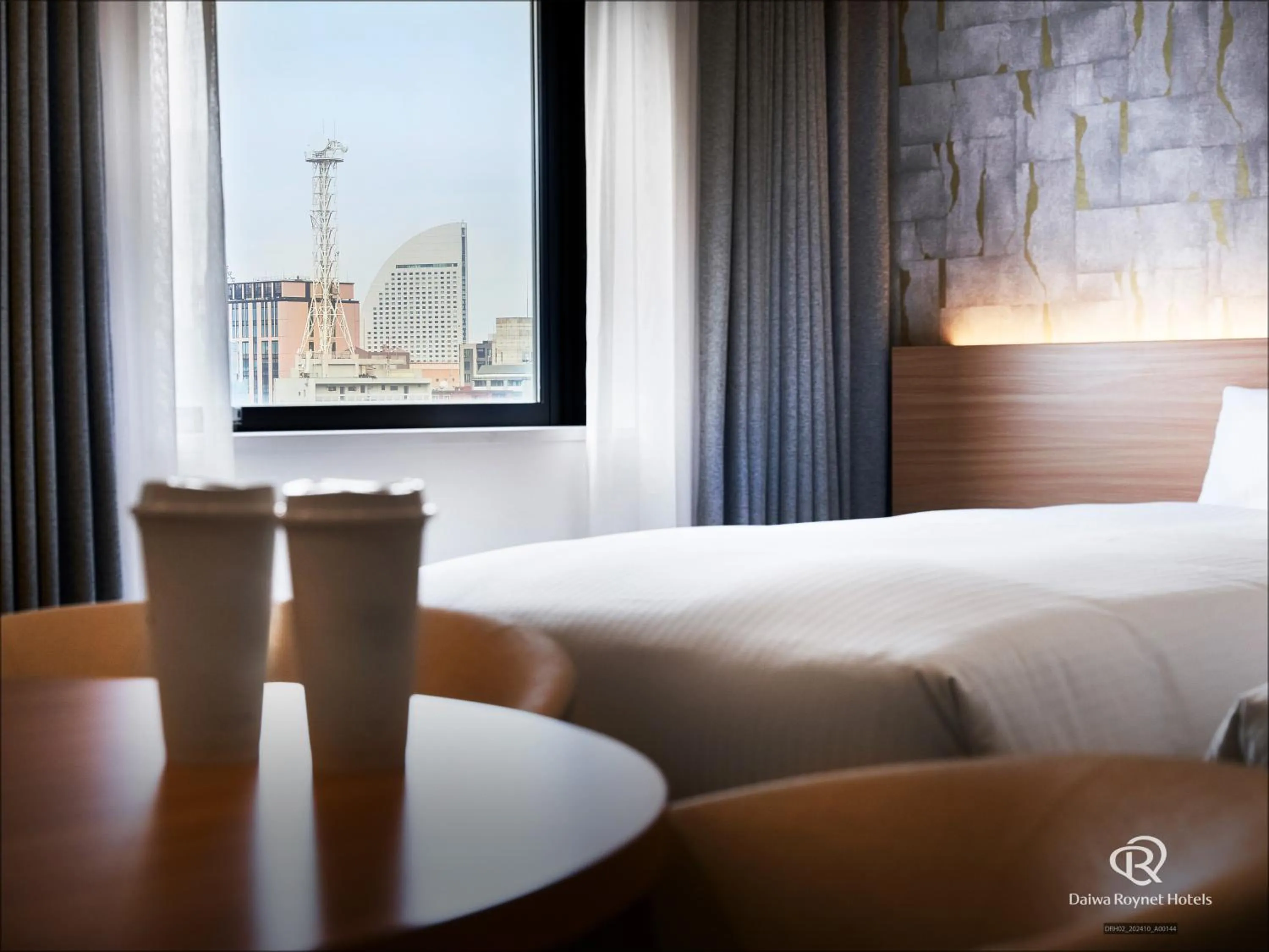 Bed in Daiwa Roynet Hotel Yokohama-Koen