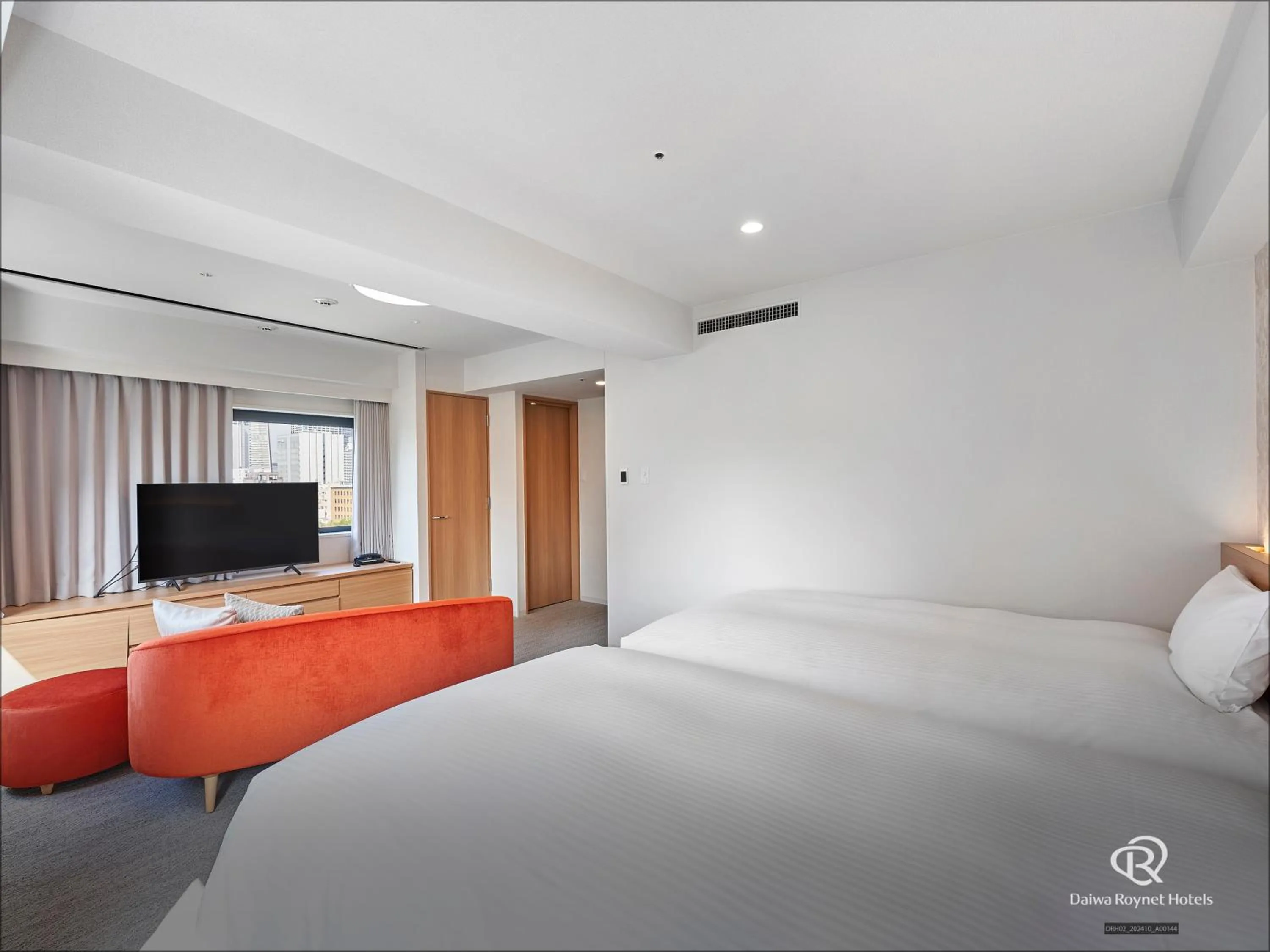 Bed in Daiwa Roynet Hotel Yokohama-Koen