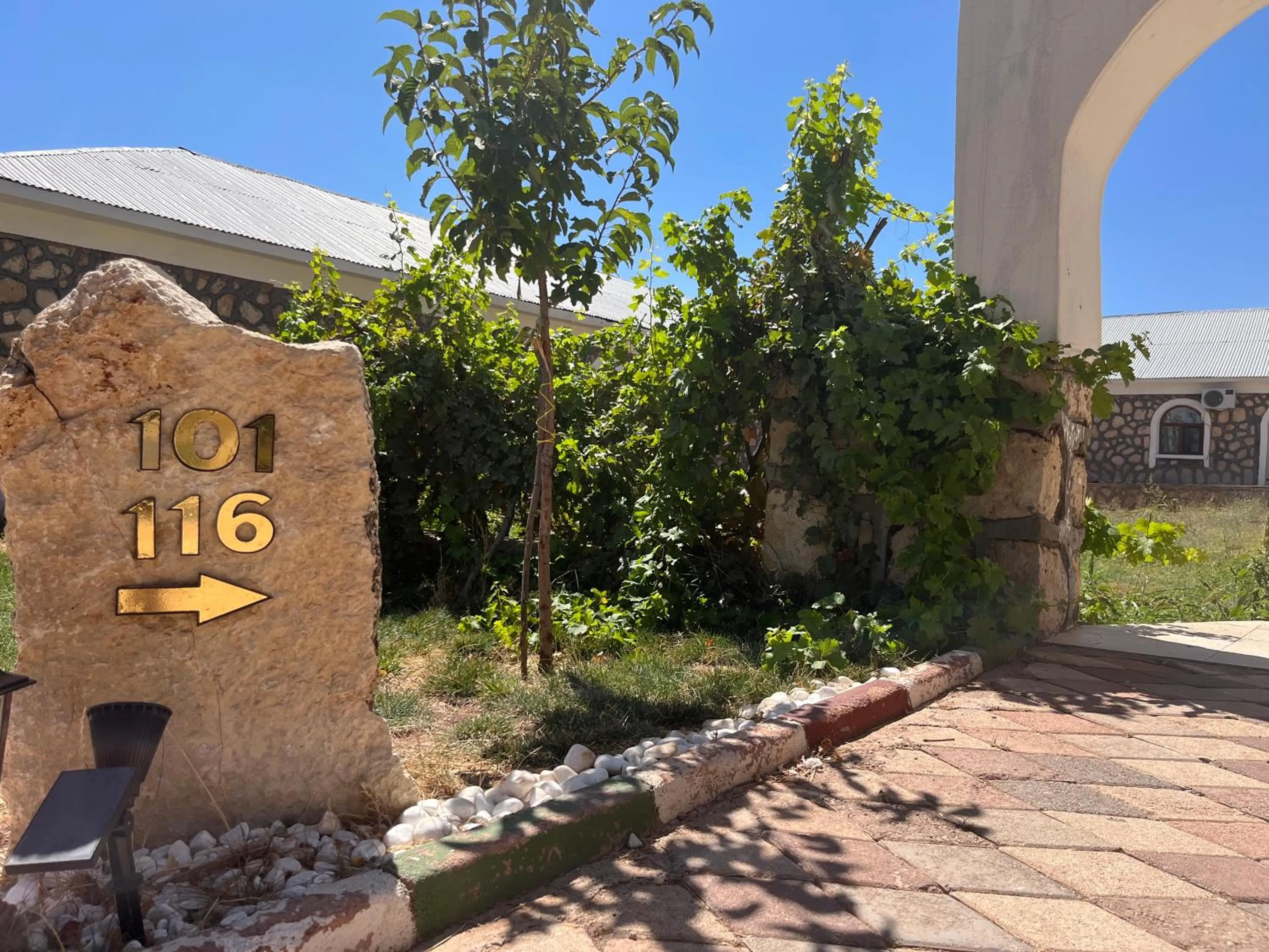 Facade/entrance in Hotel Euphrat Nemrut