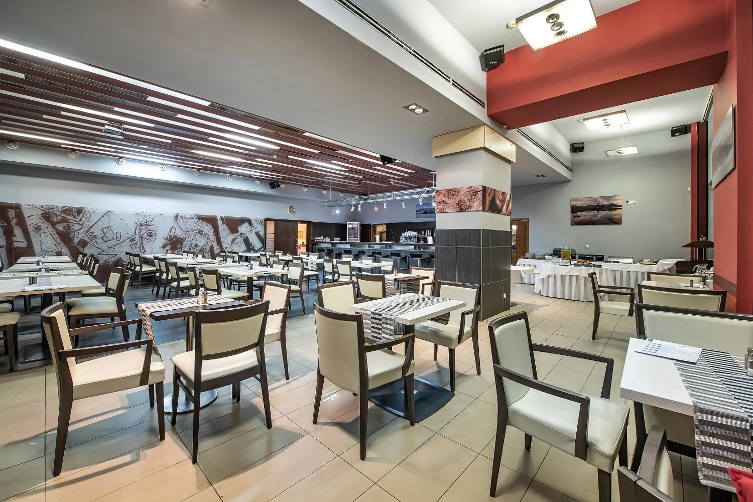 Restaurant/places to eat in Hotel Spolcentrum