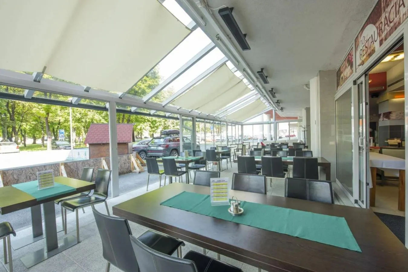 Restaurant/places to eat in Hotel Spolcentrum