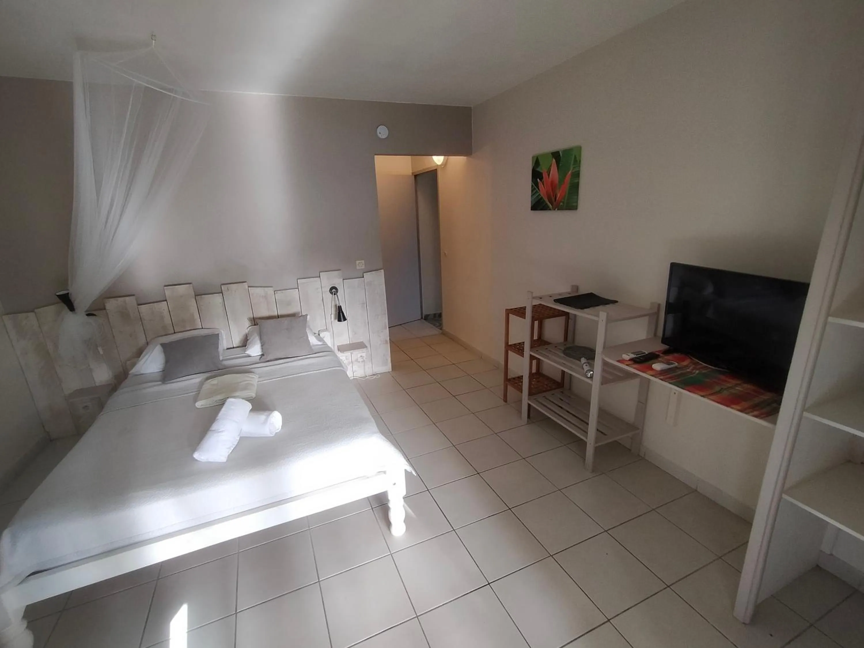 TV and multimedia, Bed in Ti Village Creole