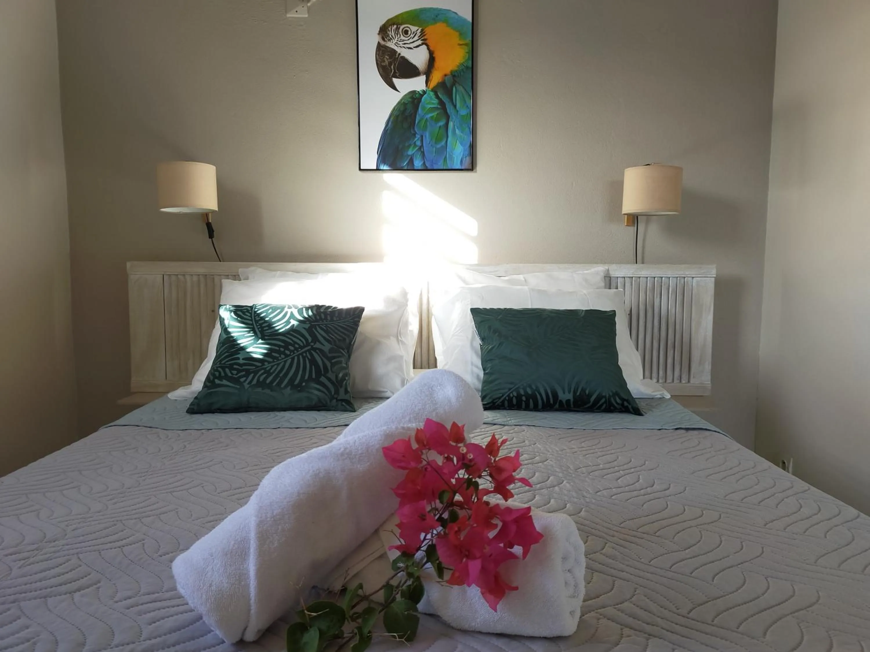 Bed in Ti Village Creole