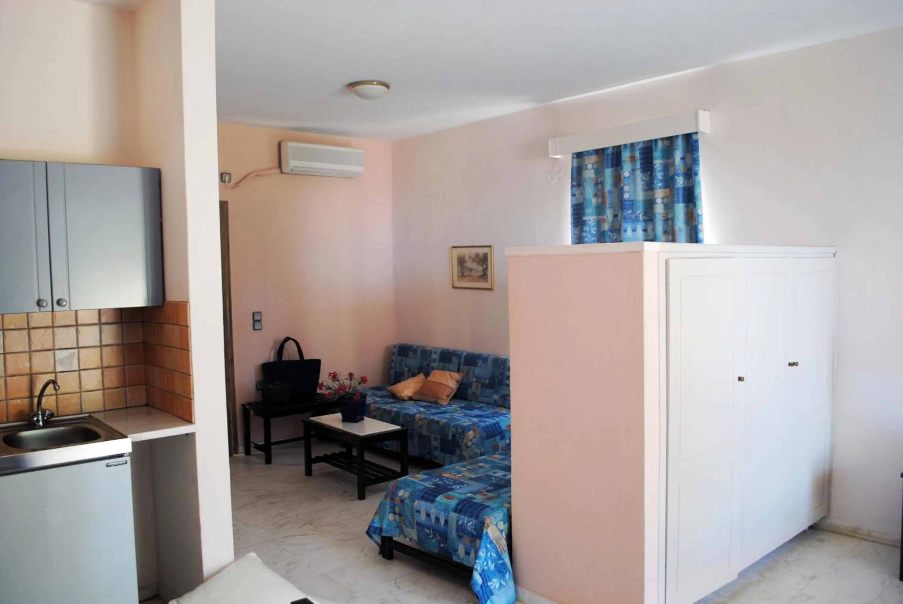 Kitchen or kitchenette in Marita's Apartments