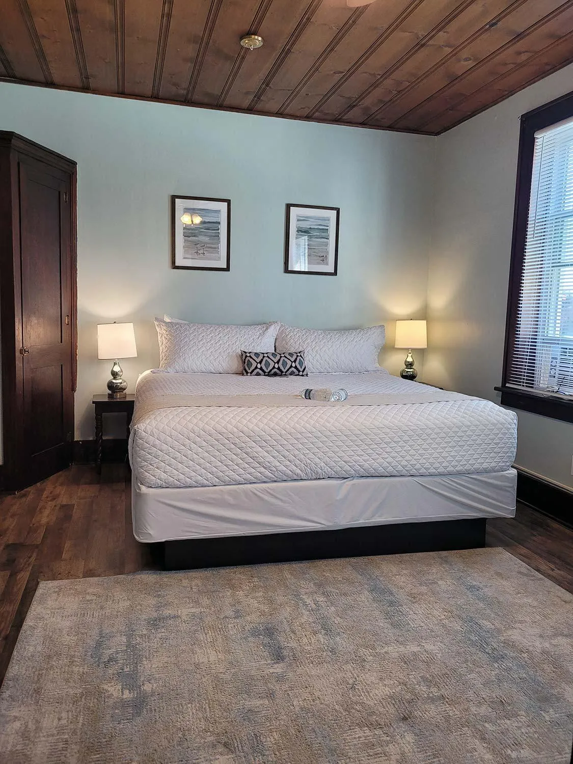 Bed in Historic Hotel Nichols