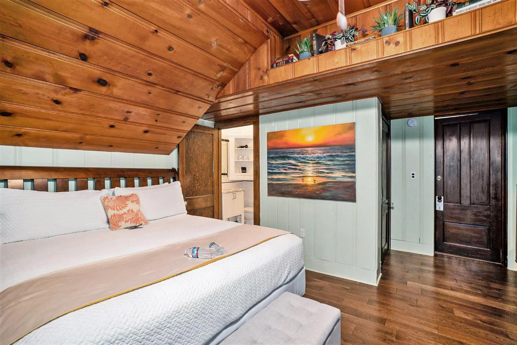 Bed in Historic Hotel Nichols