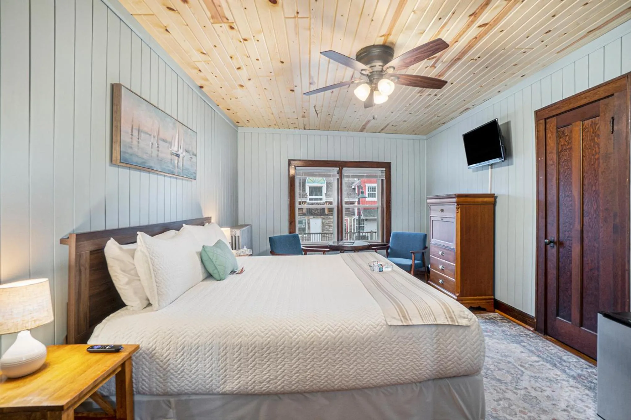 Bed in Historic Hotel Nichols