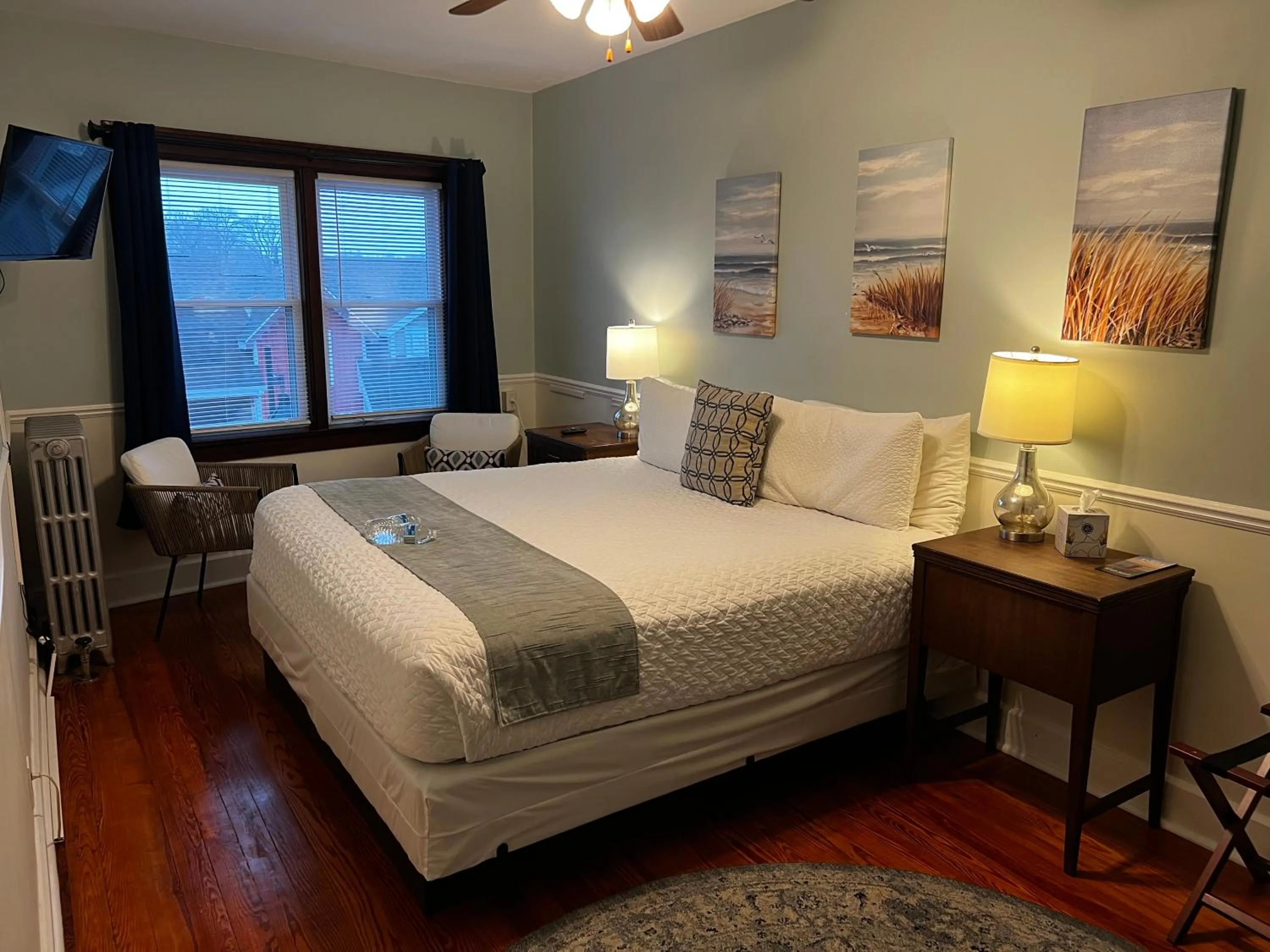 Bed in Historic Hotel Nichols