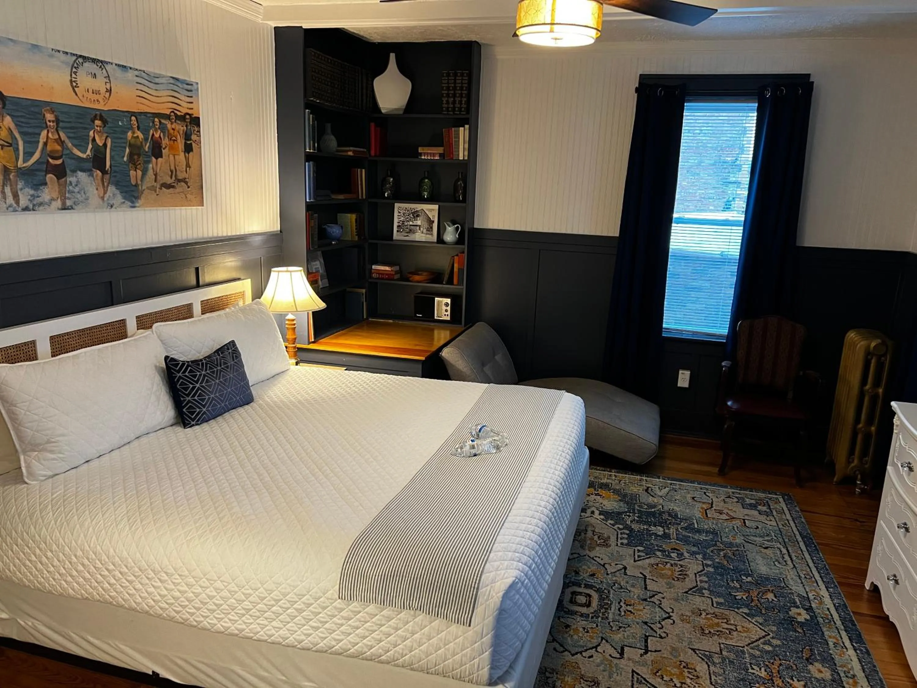 Bed in Historic Hotel Nichols