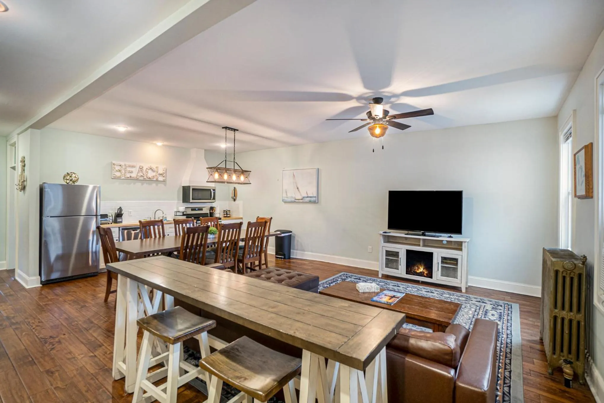 TV and multimedia in Historic Hotel Nichols