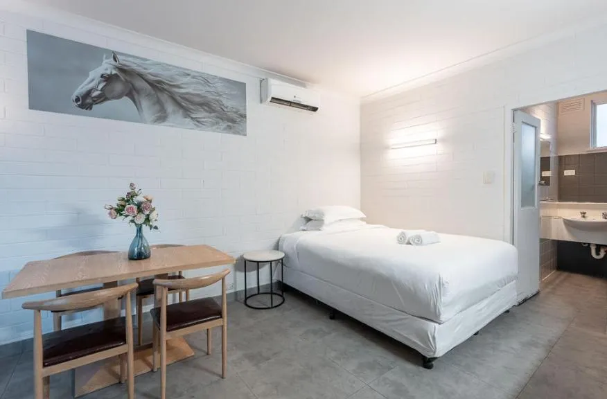 Bed in Motel Maroondah